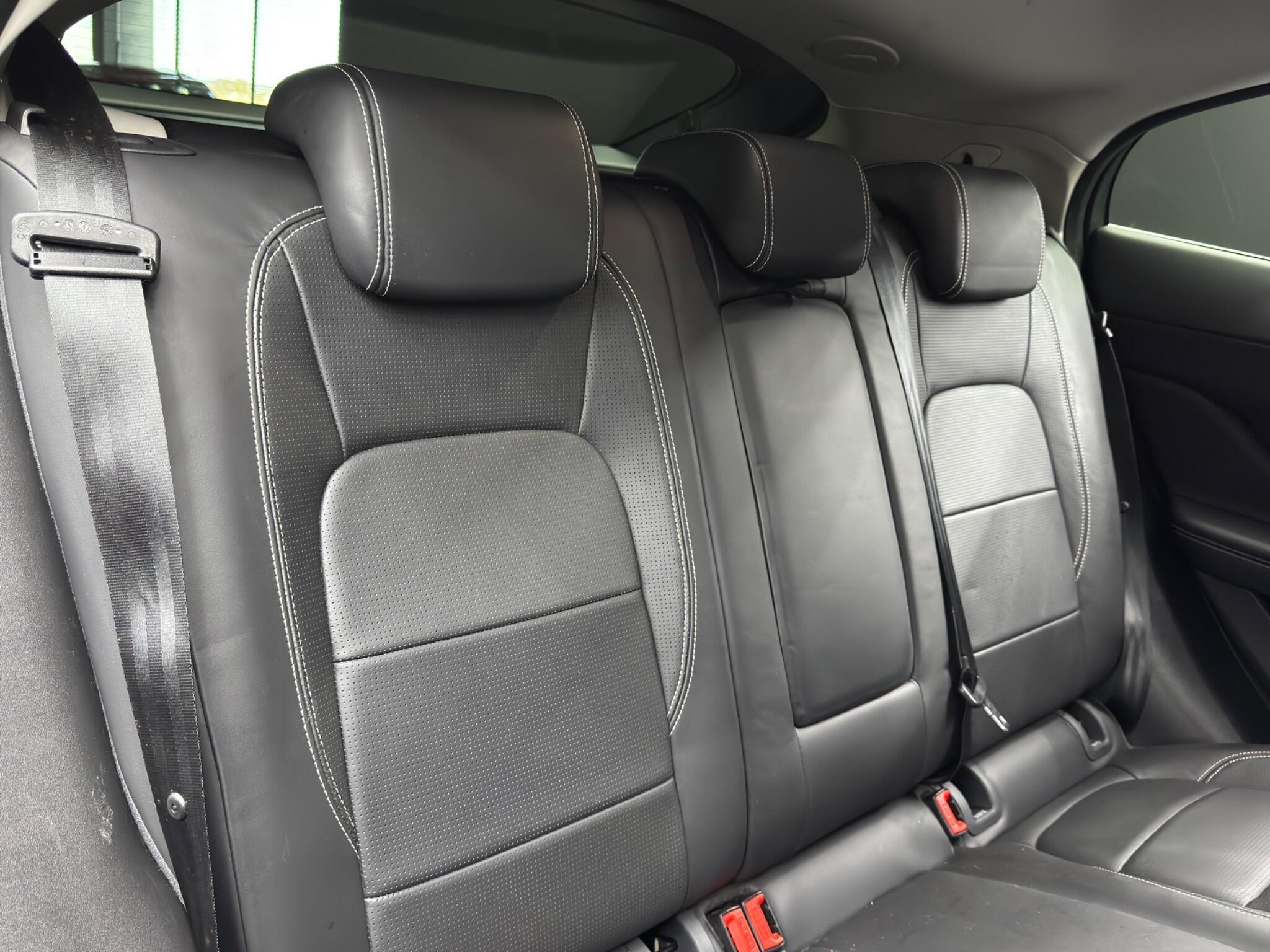 Jaguar I-Pace - Image 15