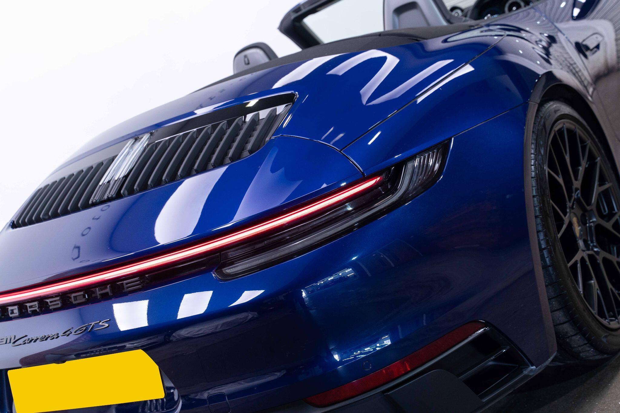 Porsche 911 - Image 8