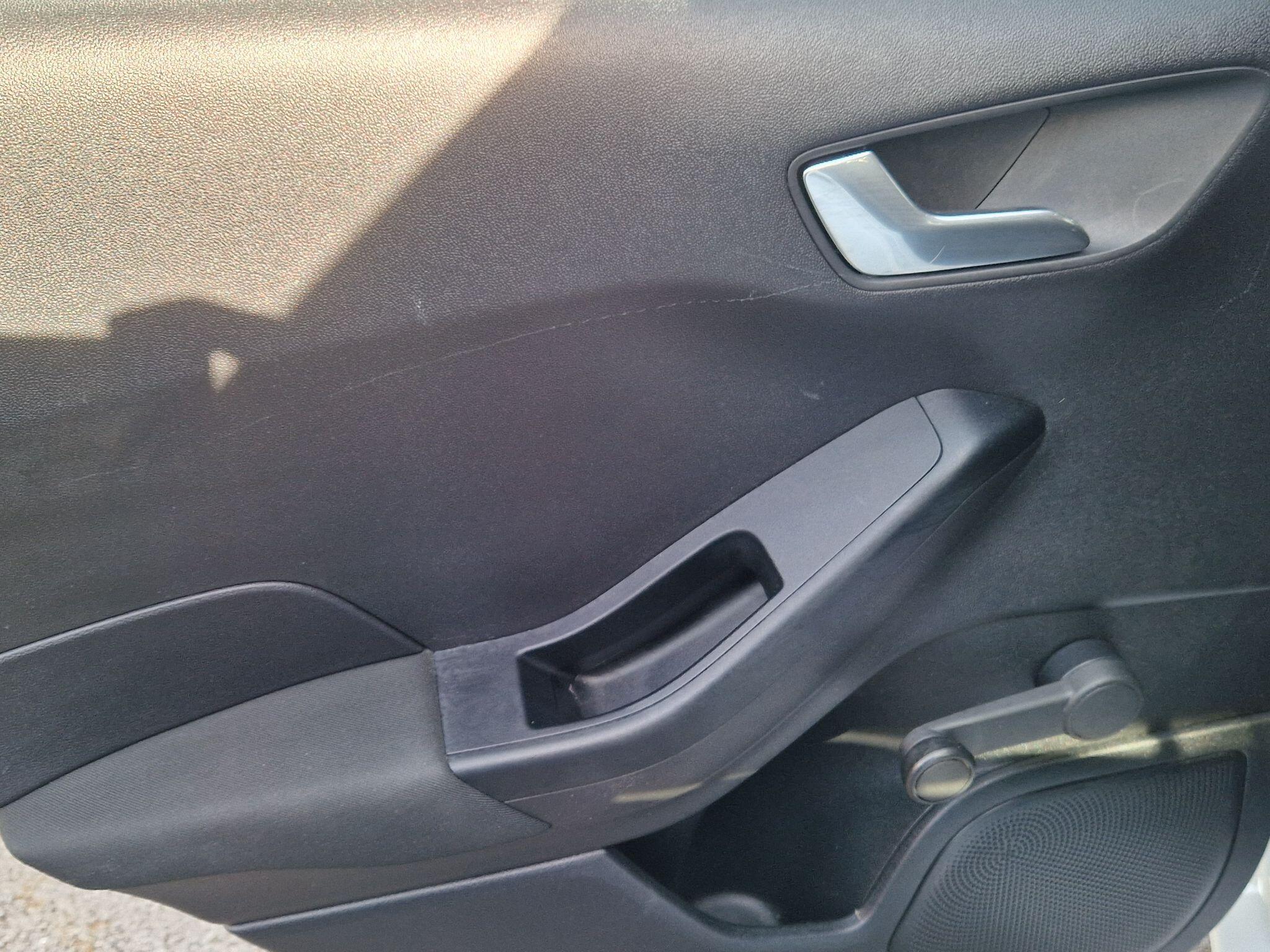 Ford Fiesta - Image 41