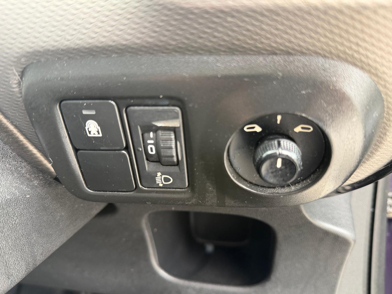 Citroen C4 Cactus - Image 17