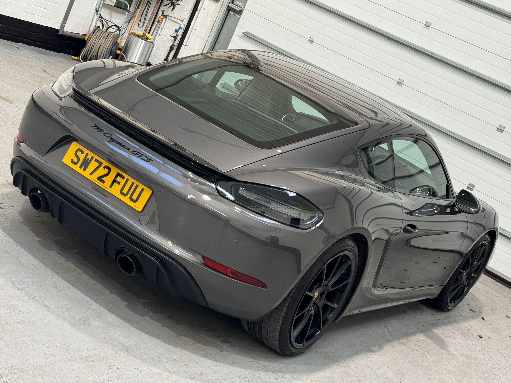Porsche 718 Cayman - Image 32