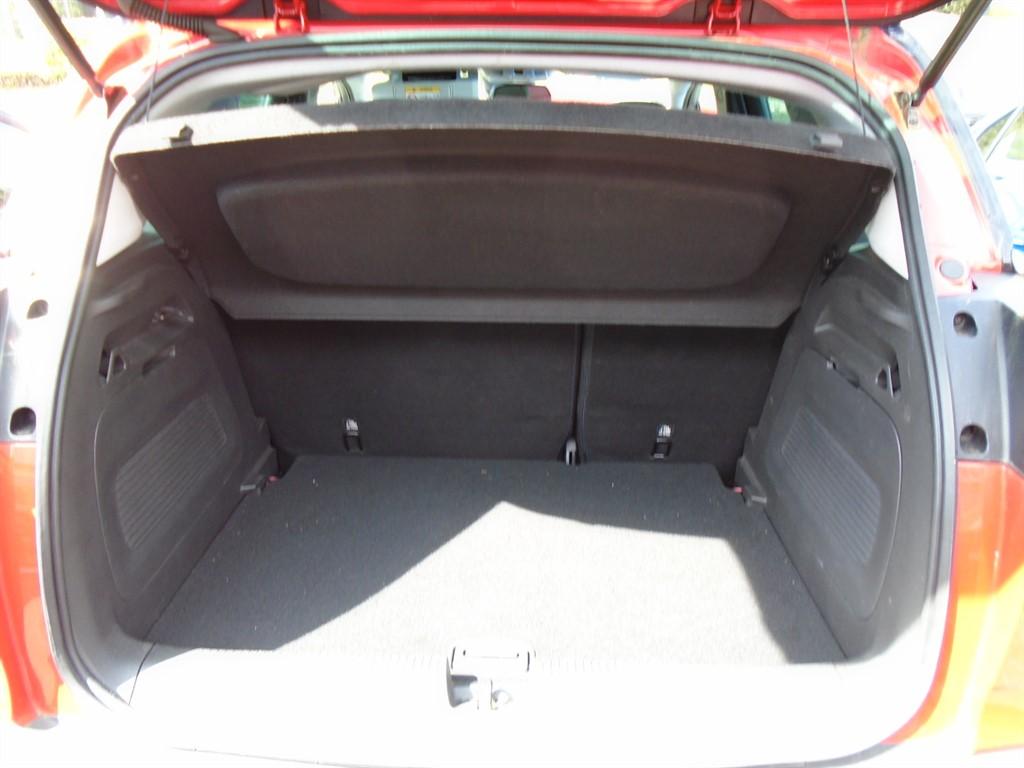 Vauxhall Crossland X photo 8
