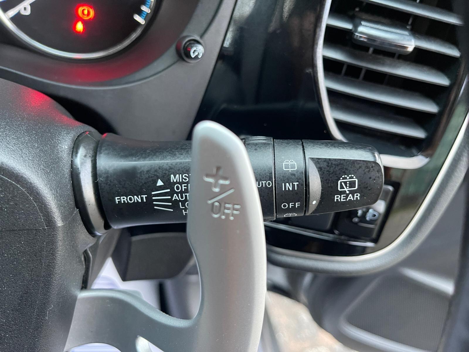 Mitsubishi Outlander - Image 33