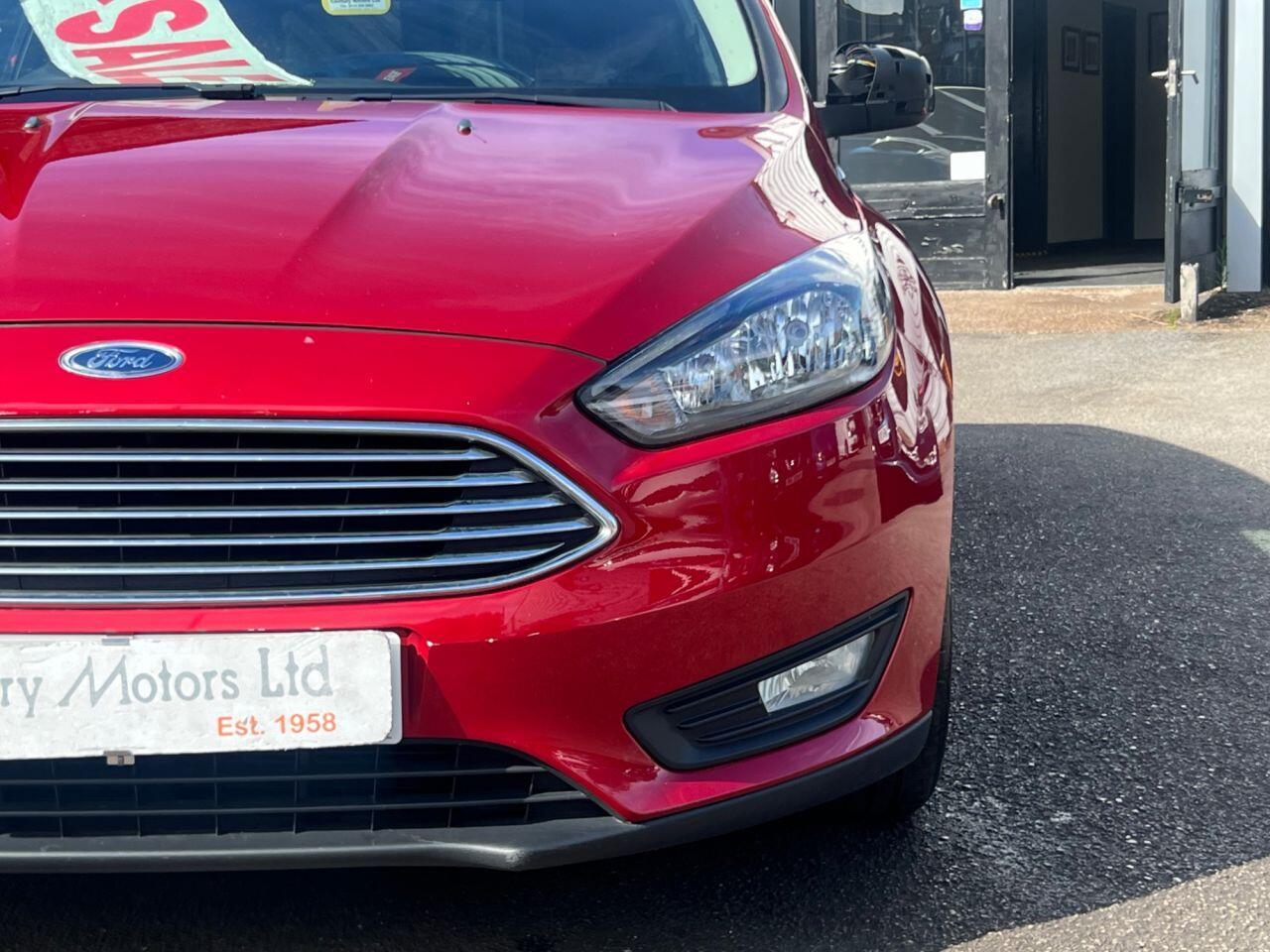 Ford Focus - Image 12