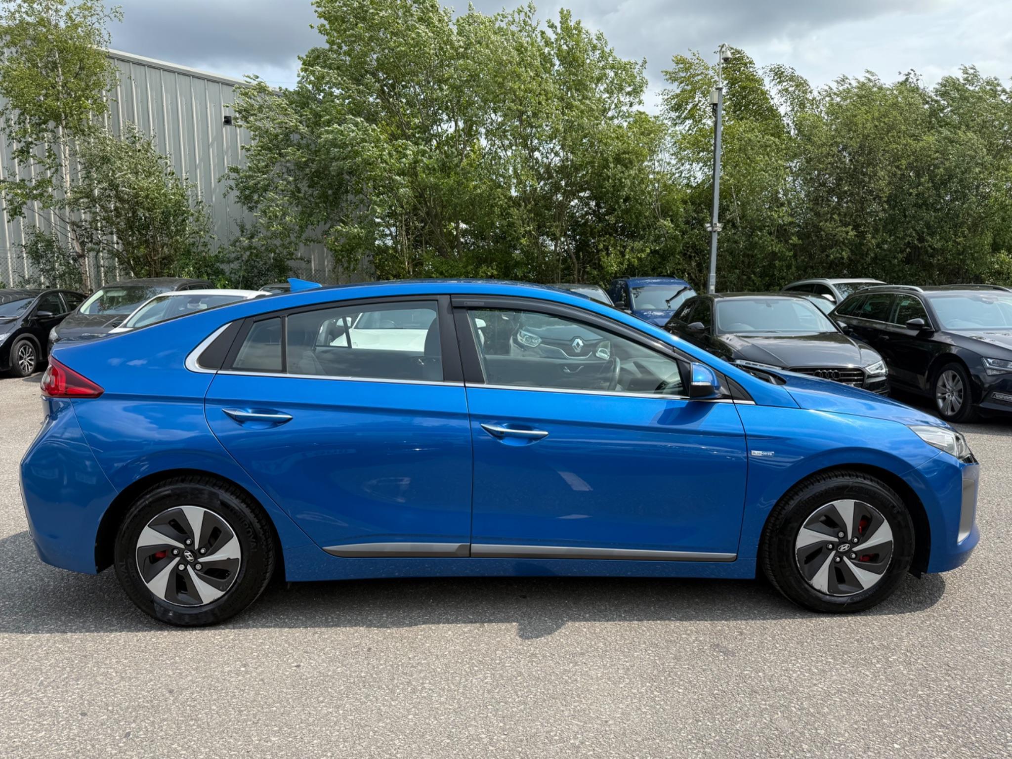 Hyundai Ioniq - Image 17