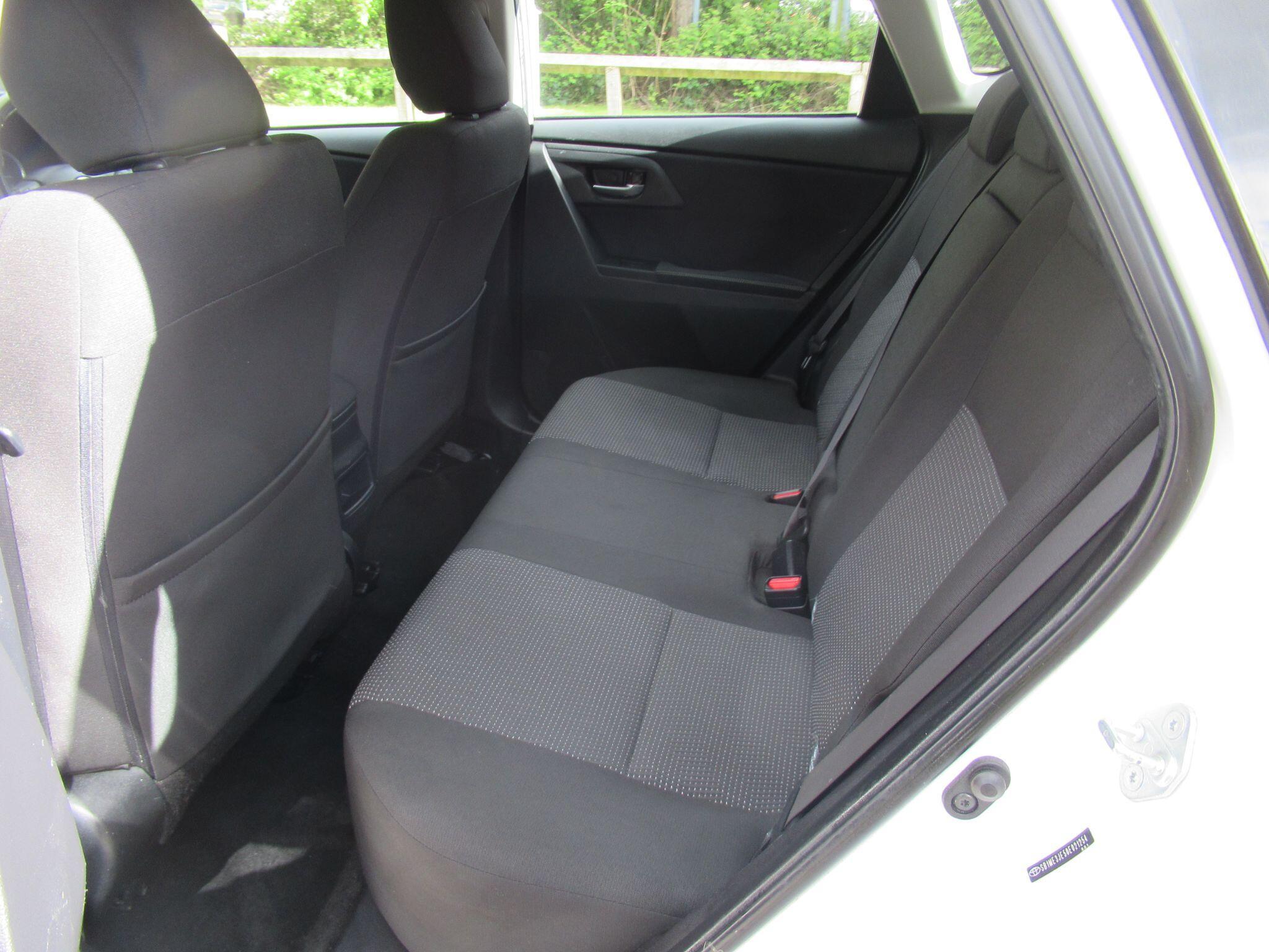 Toyota Auris - Image 14