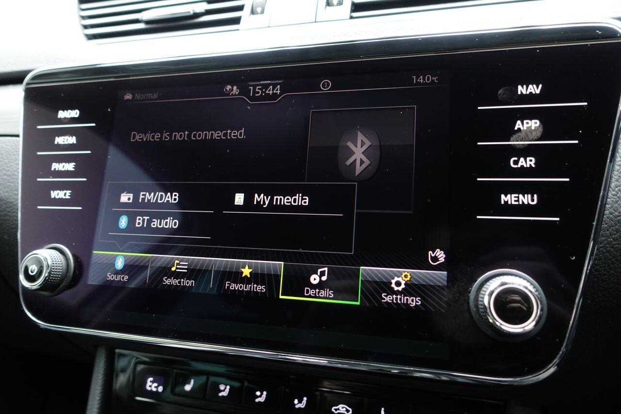 Skoda Superb - Image 38