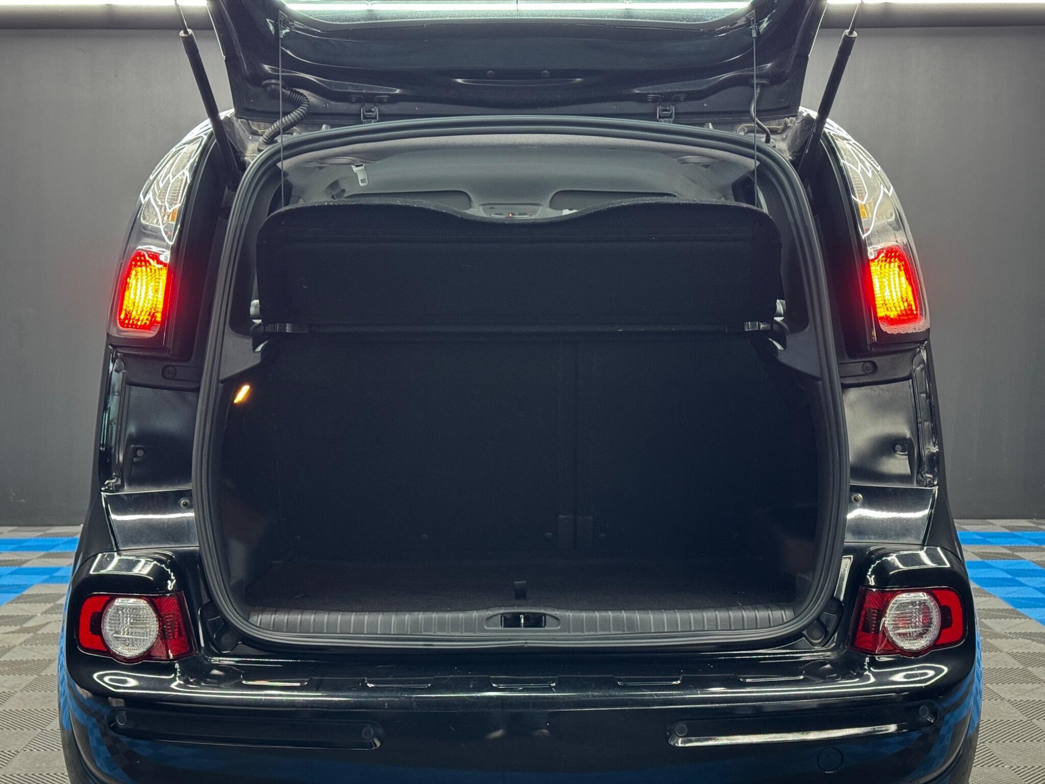 Citroen C3 Picasso - Image 28