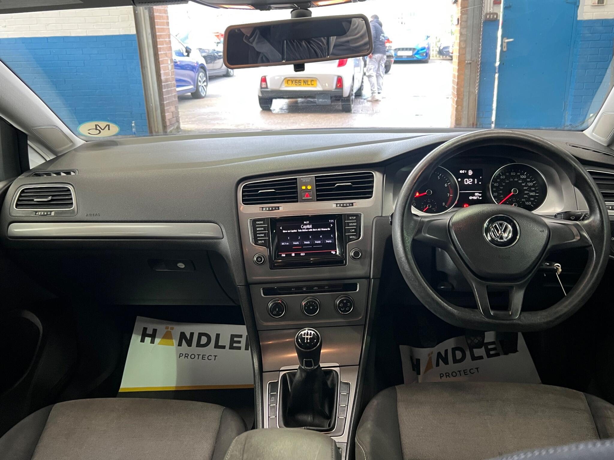 Volkswagen Golf - Image 16