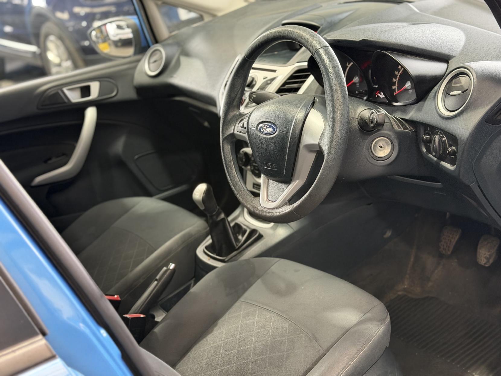 Ford Fiesta - Image 20