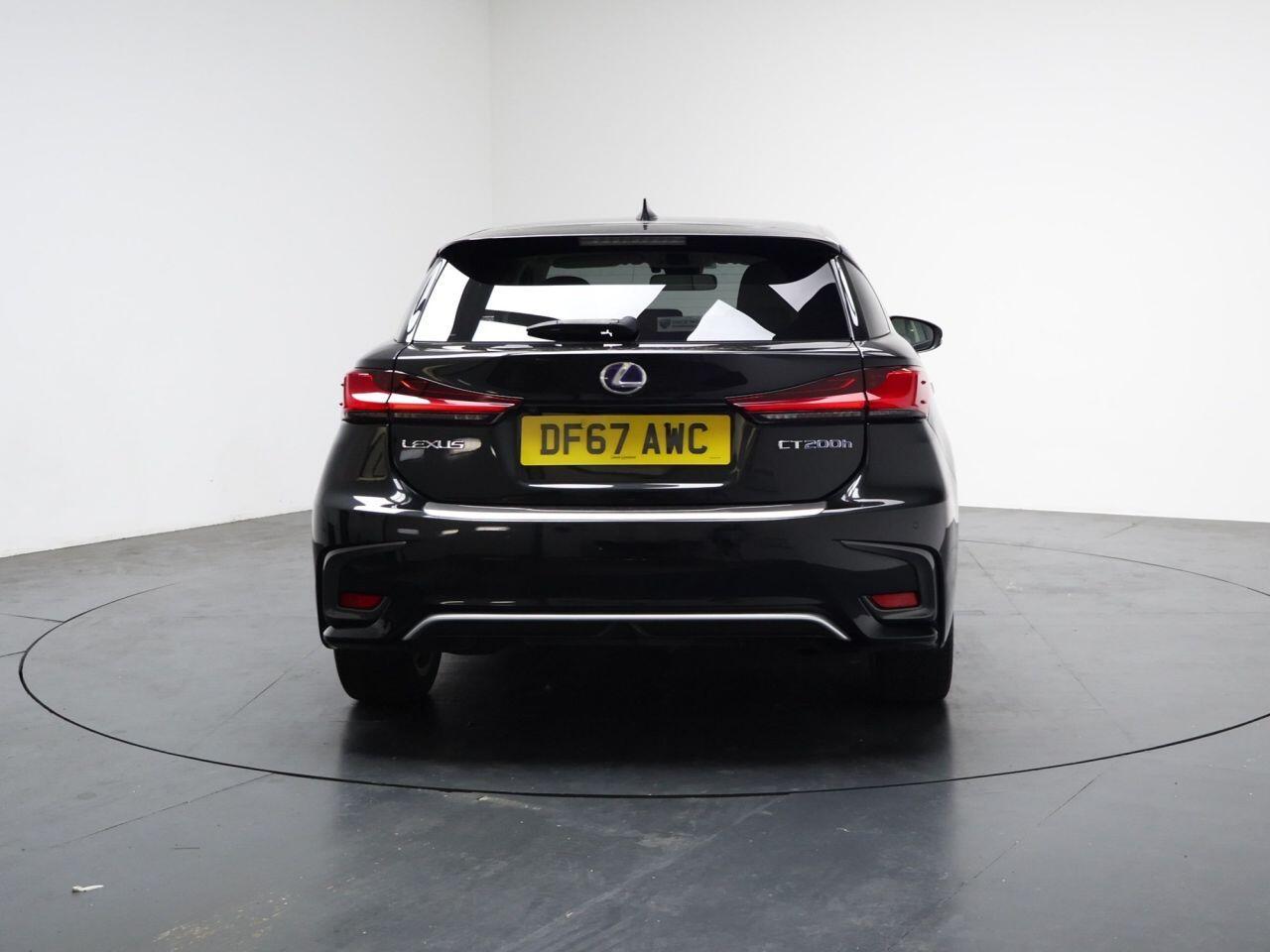 Lexus CT - Image 11