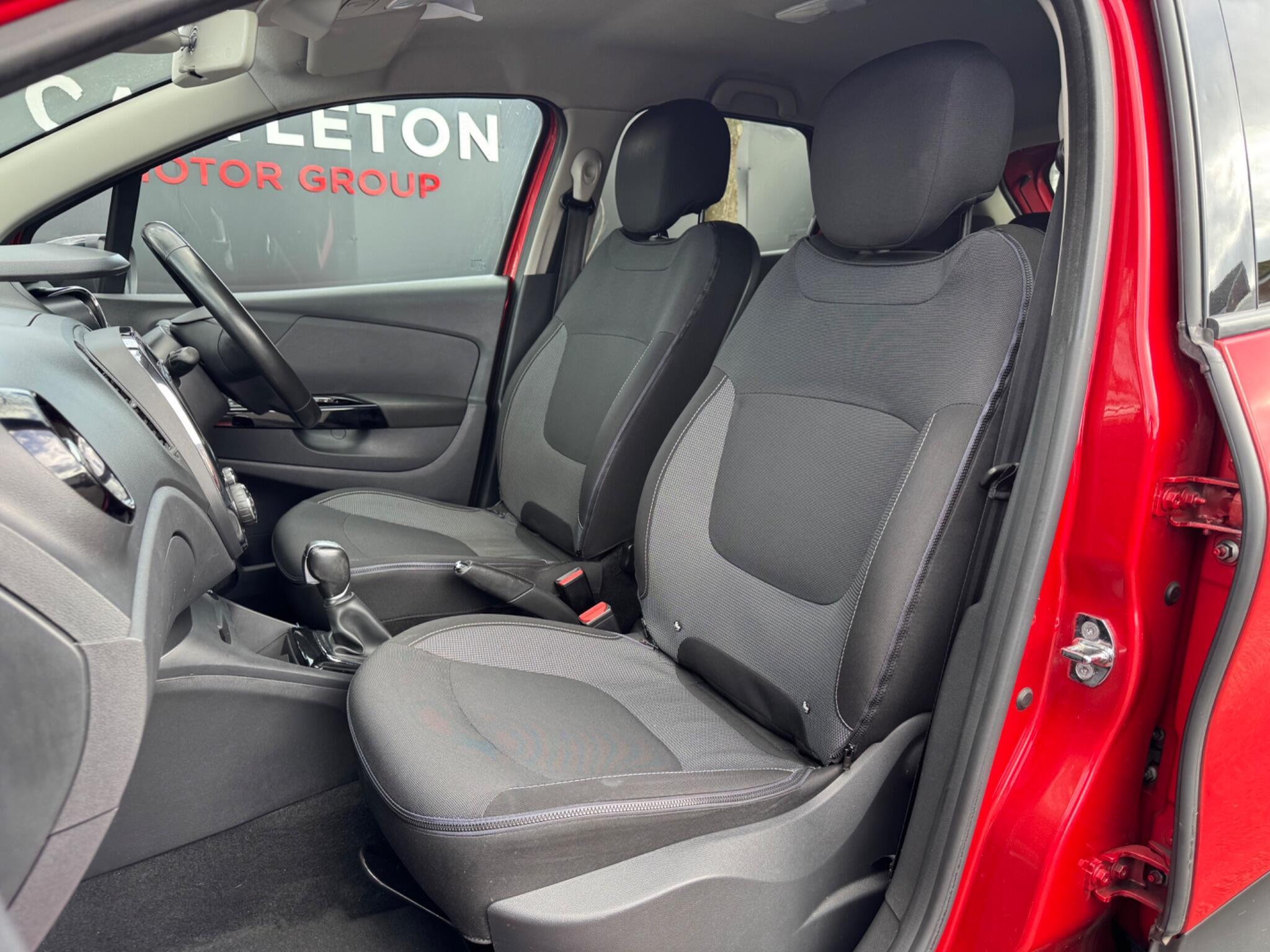 Renault Captur - Image 24