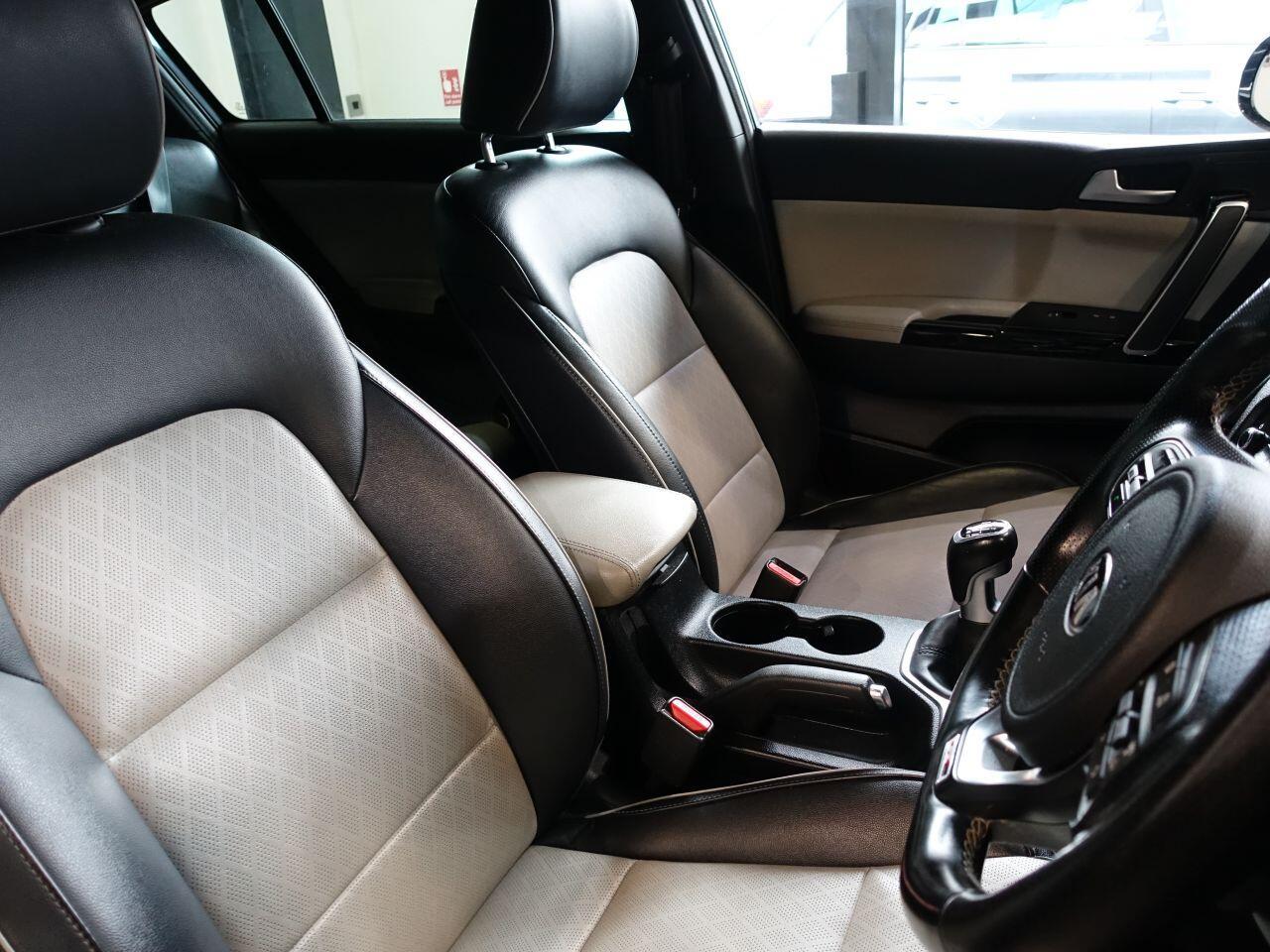 Kia Sportage - Image 25