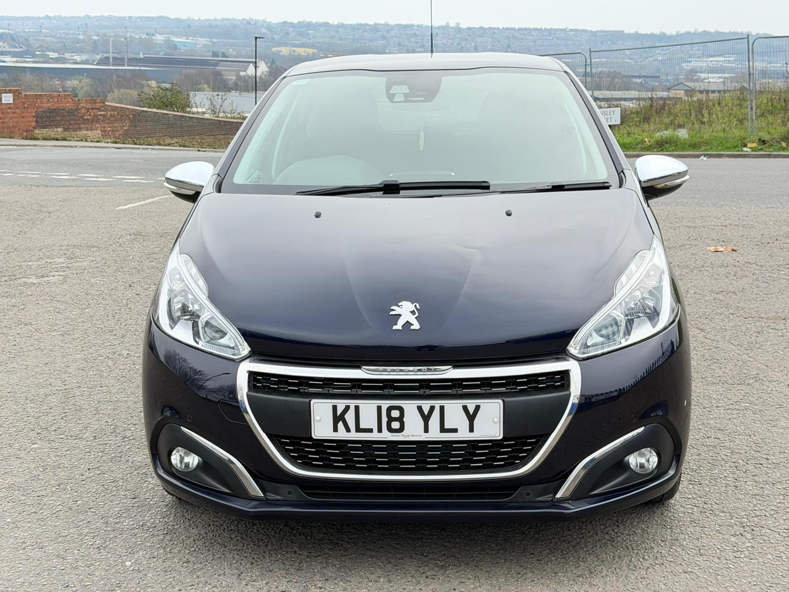 Peugeot 208 - Image 2