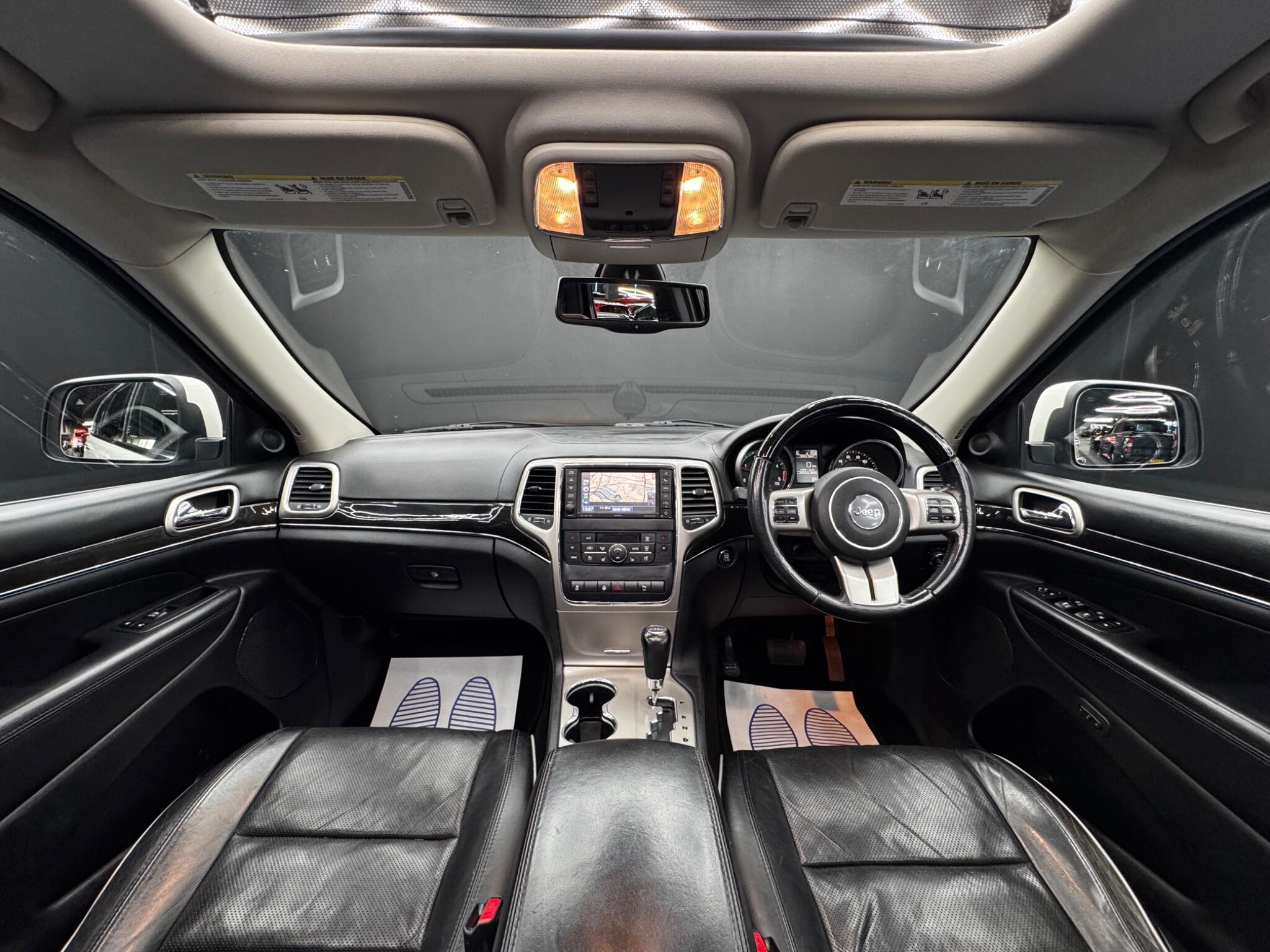Jeep Grand Cherokee - Image 17