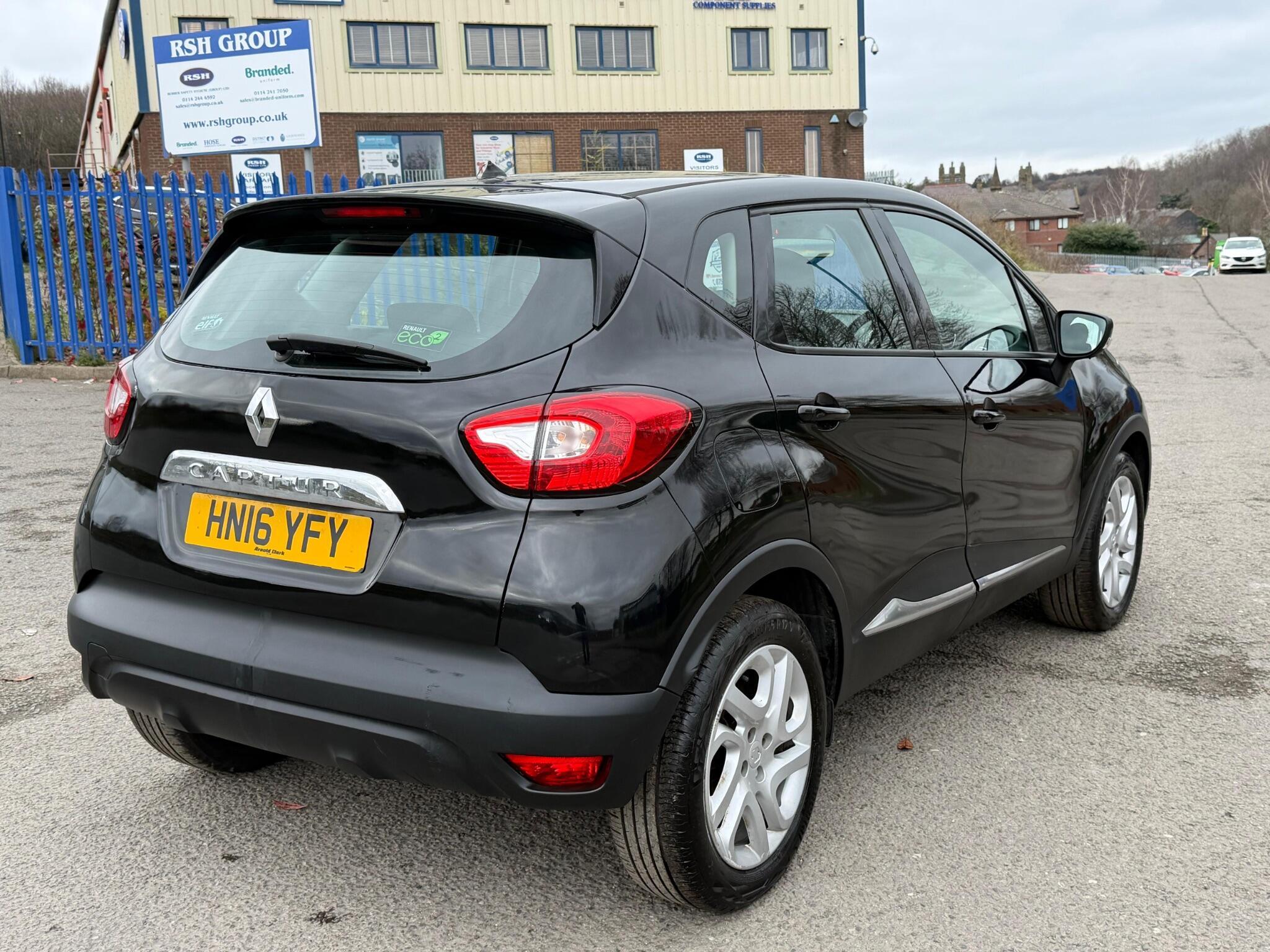 Renault Captur - Image 14