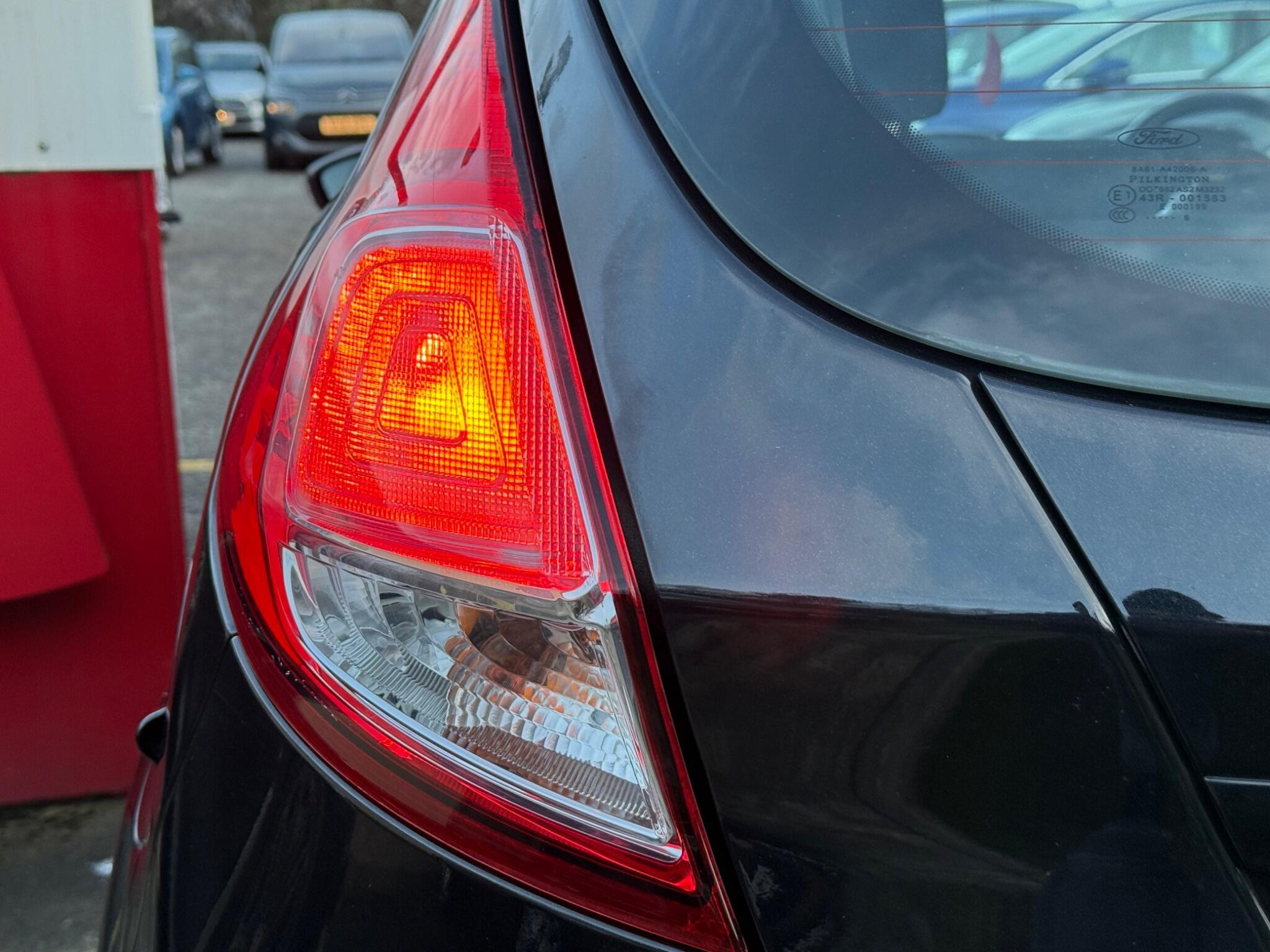 Ford Fiesta - Image 21