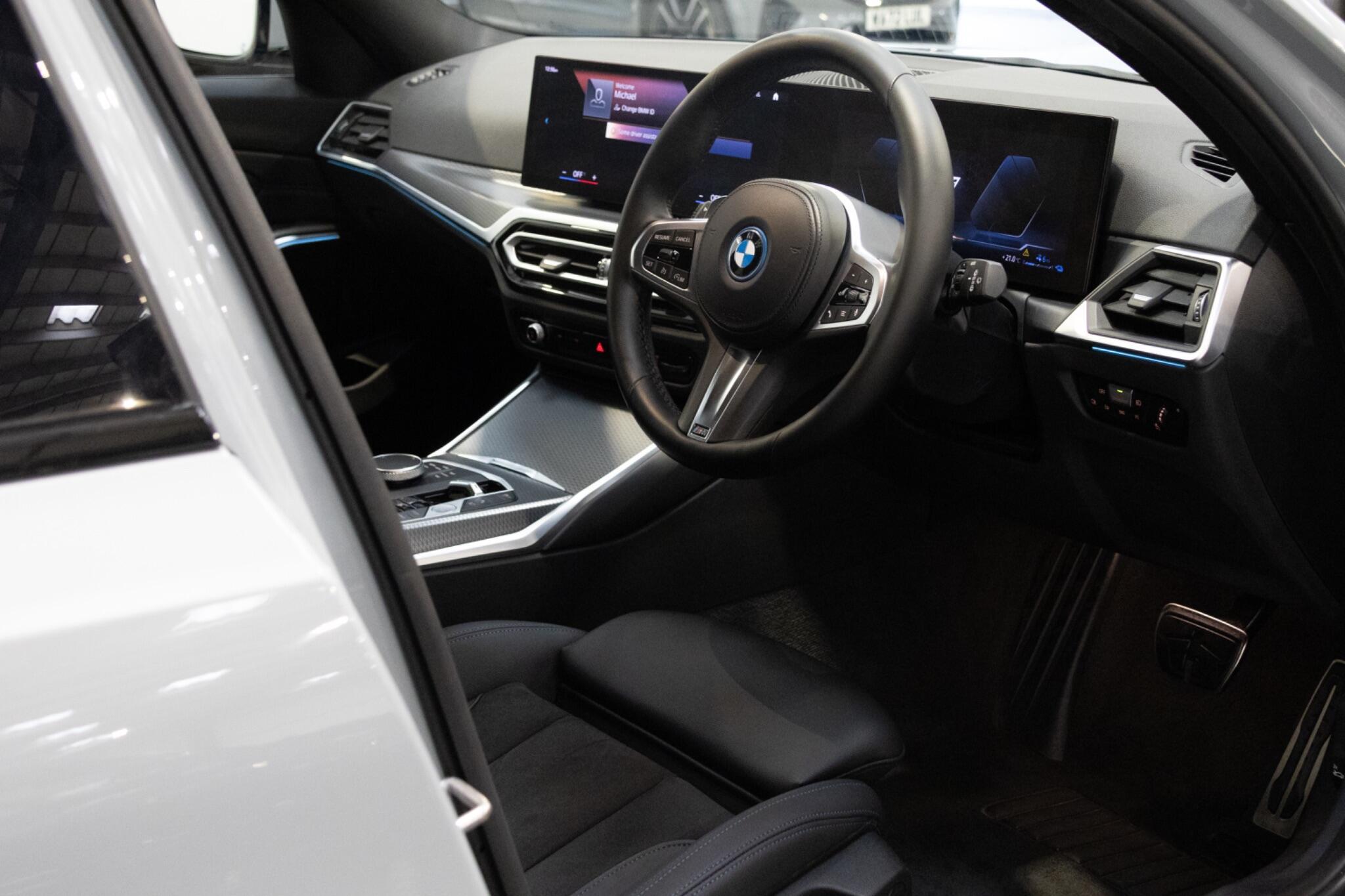 BMW 3 Series - Image 15
