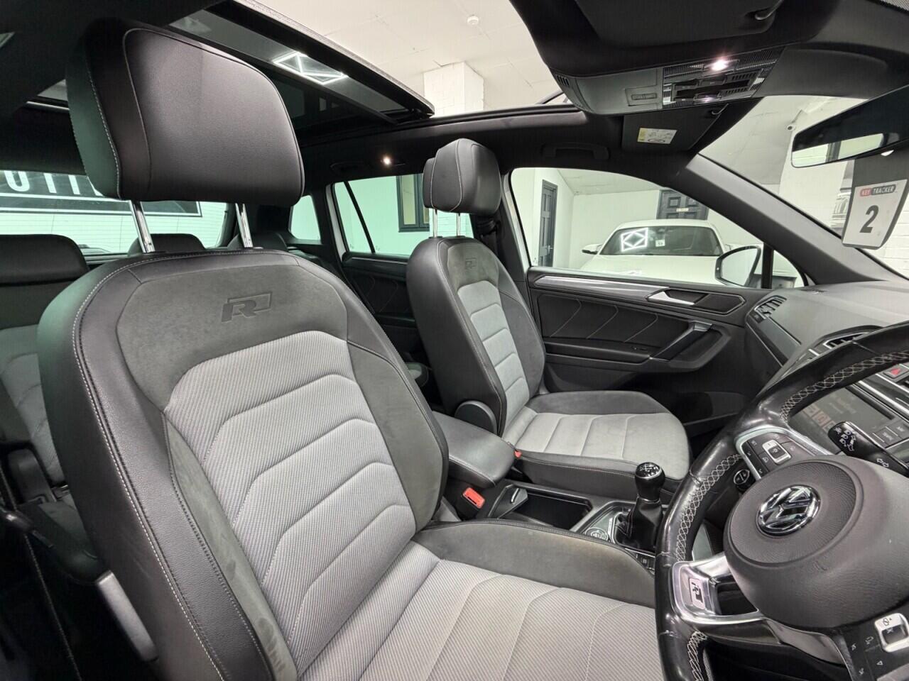 Volkswagen Tiguan - Image 4