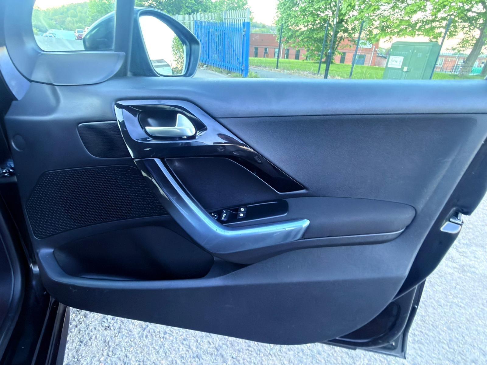 Peugeot 208 - Image 20