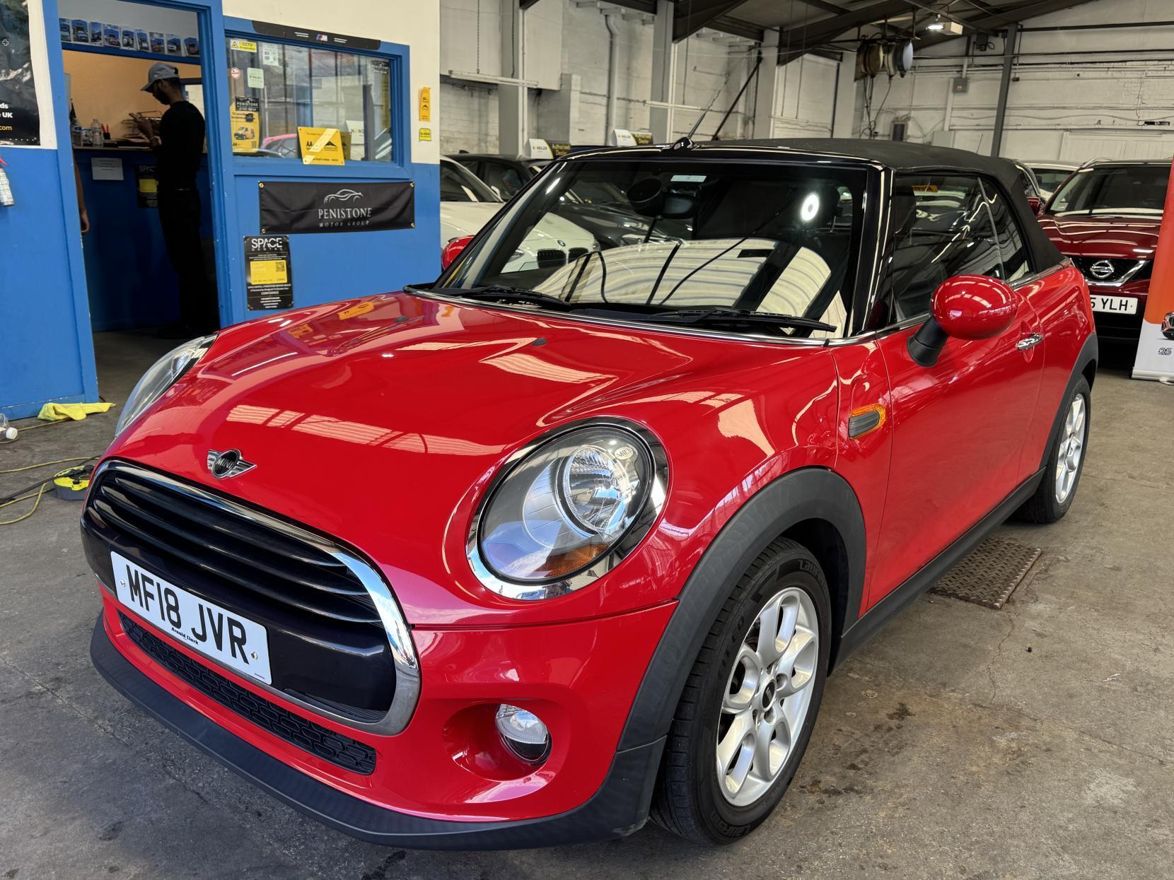 MINI Convertible - Image 4