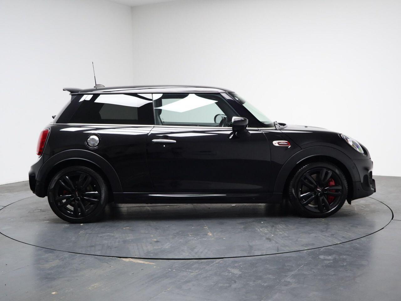 MINI Hatch - Image 22