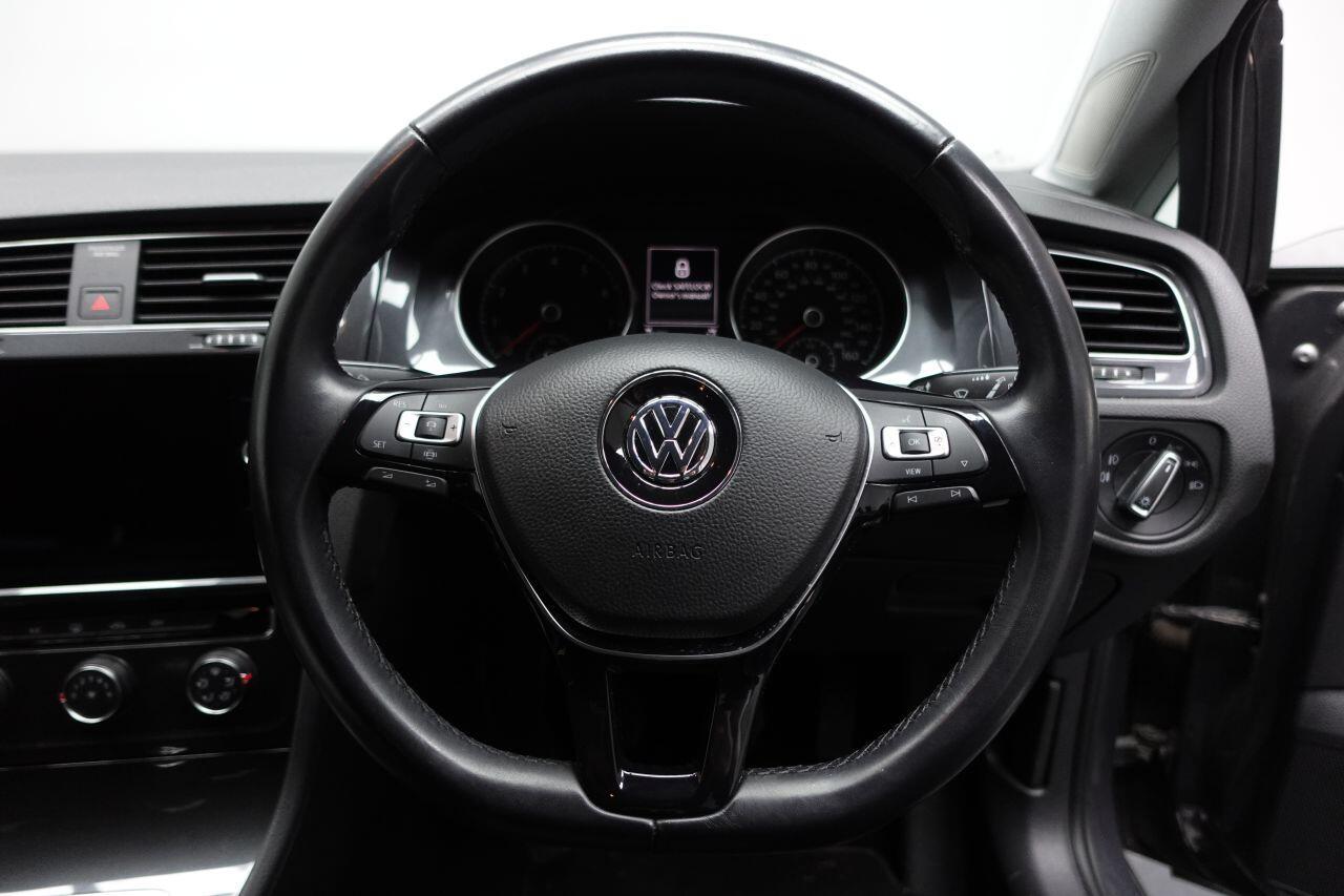 Volkswagen Golf - Image 38