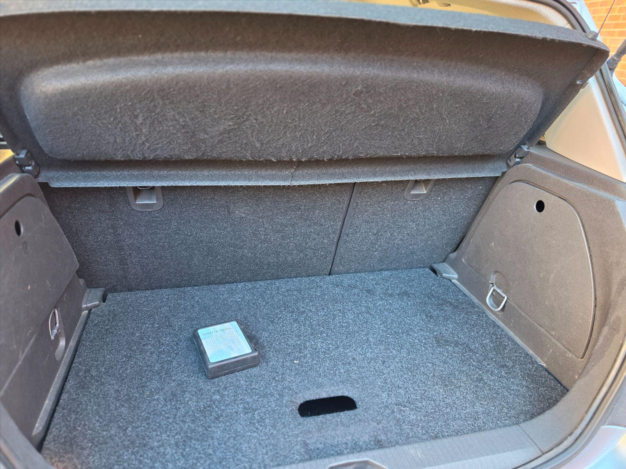 Vauxhall Corsa - Image 7