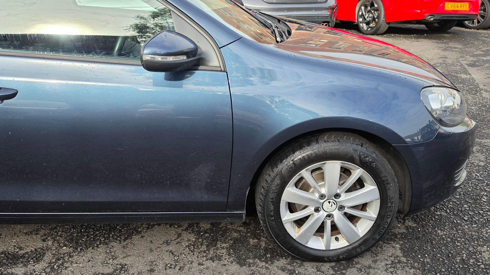 Volkswagen Golf - Image 9