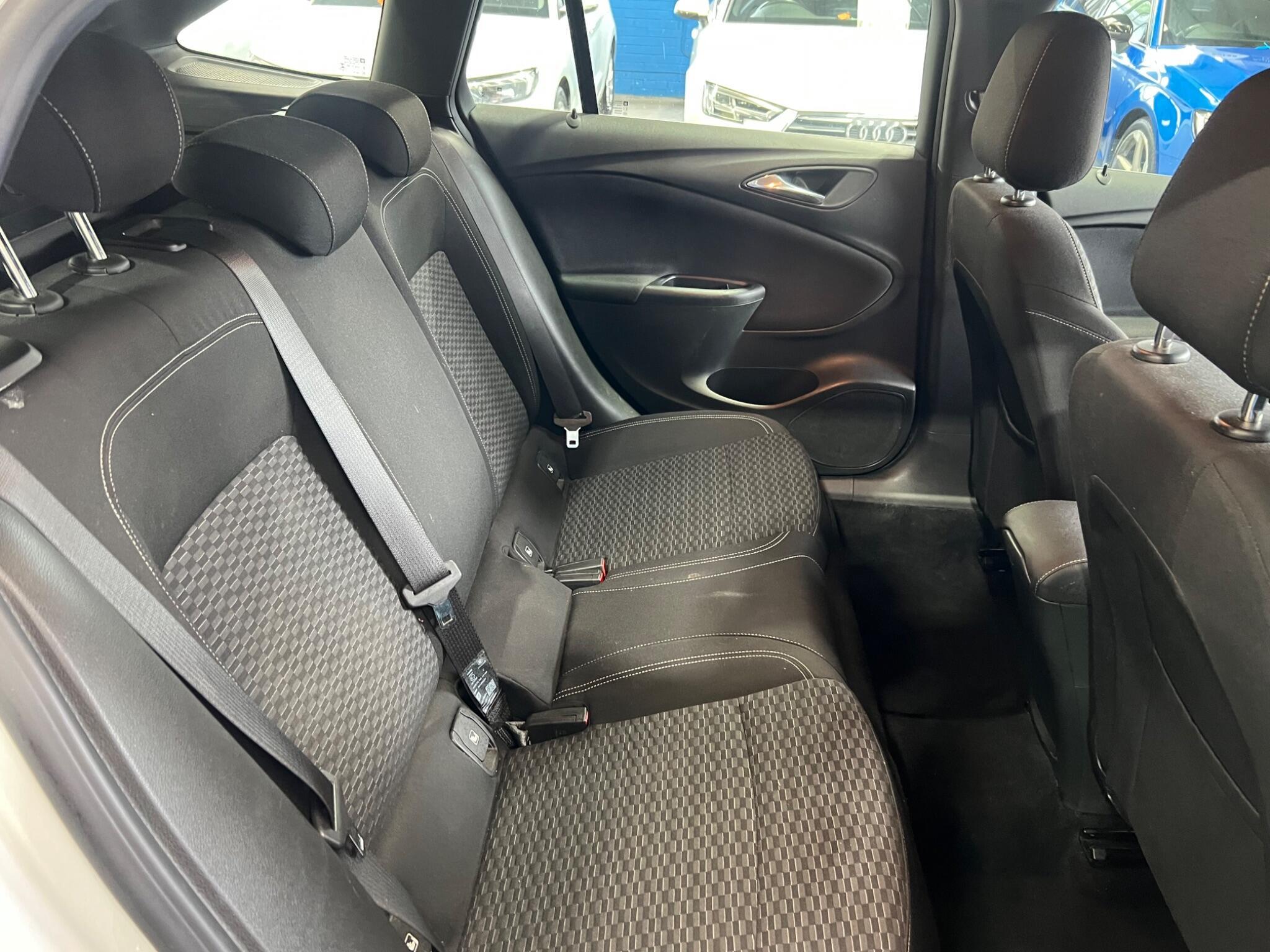 Vauxhall Astra - Image 18