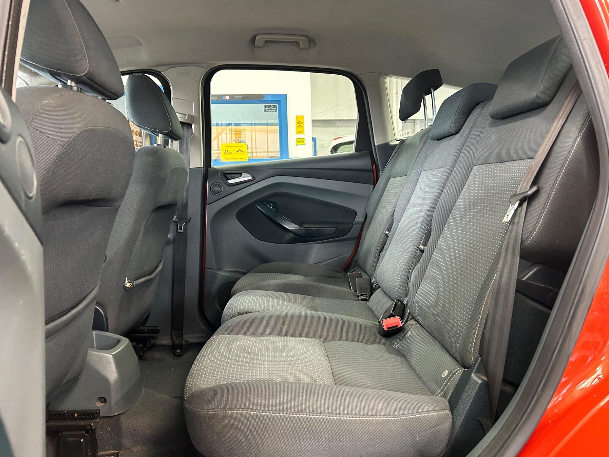 Ford C-MAX - Image 16