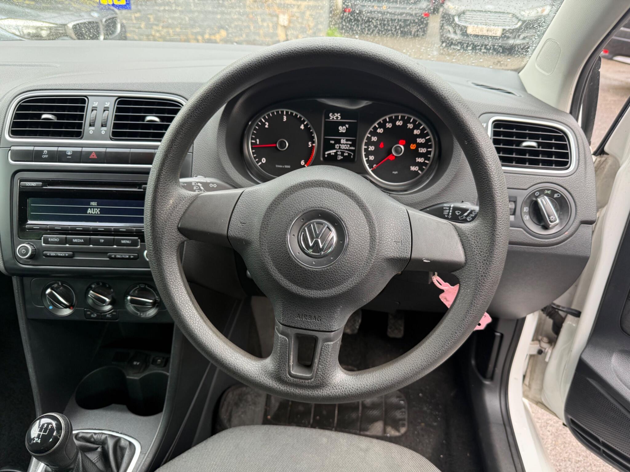 Volkswagen Polo - Image 15