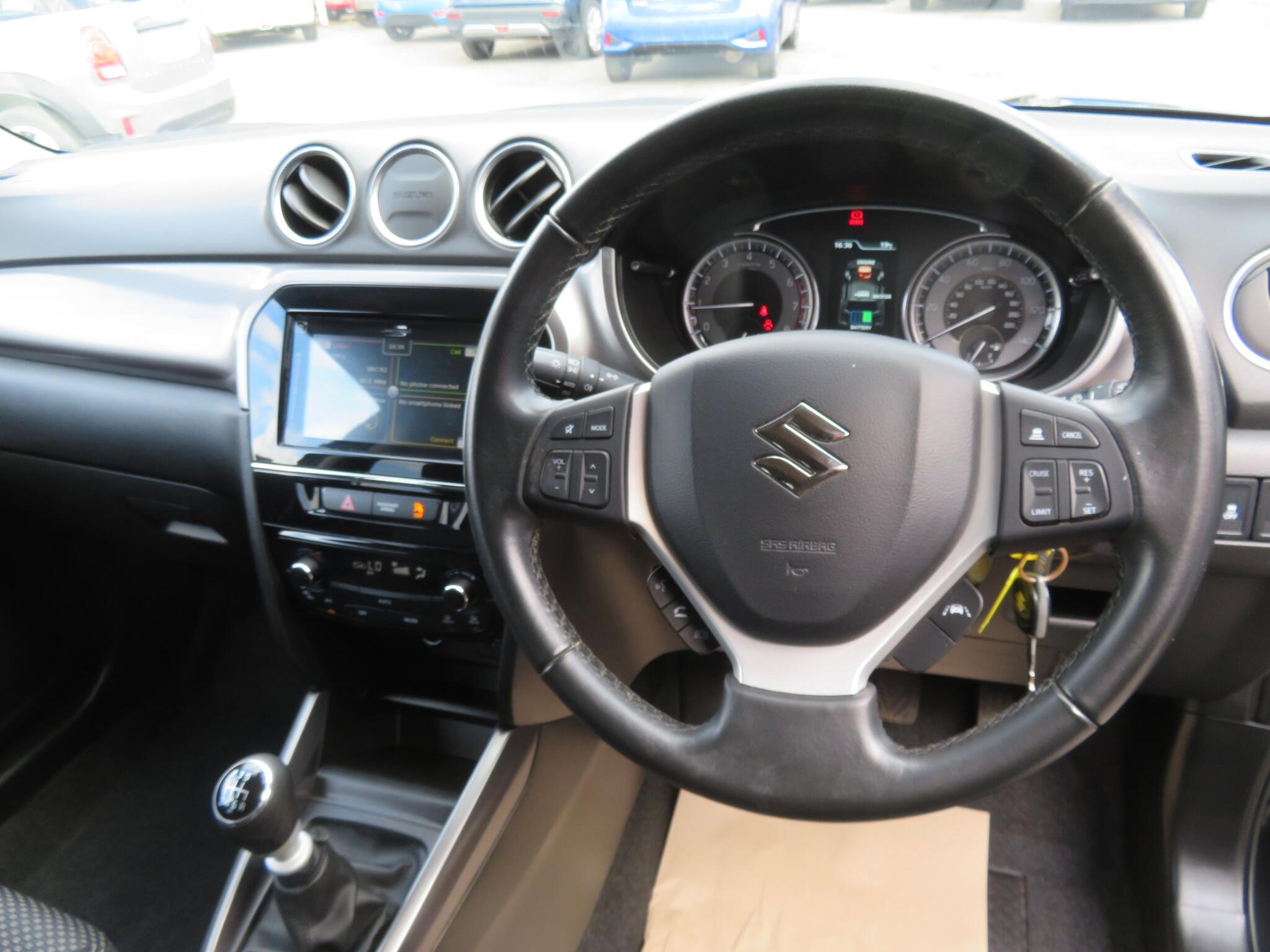 Suzuki Vitara - Image 14