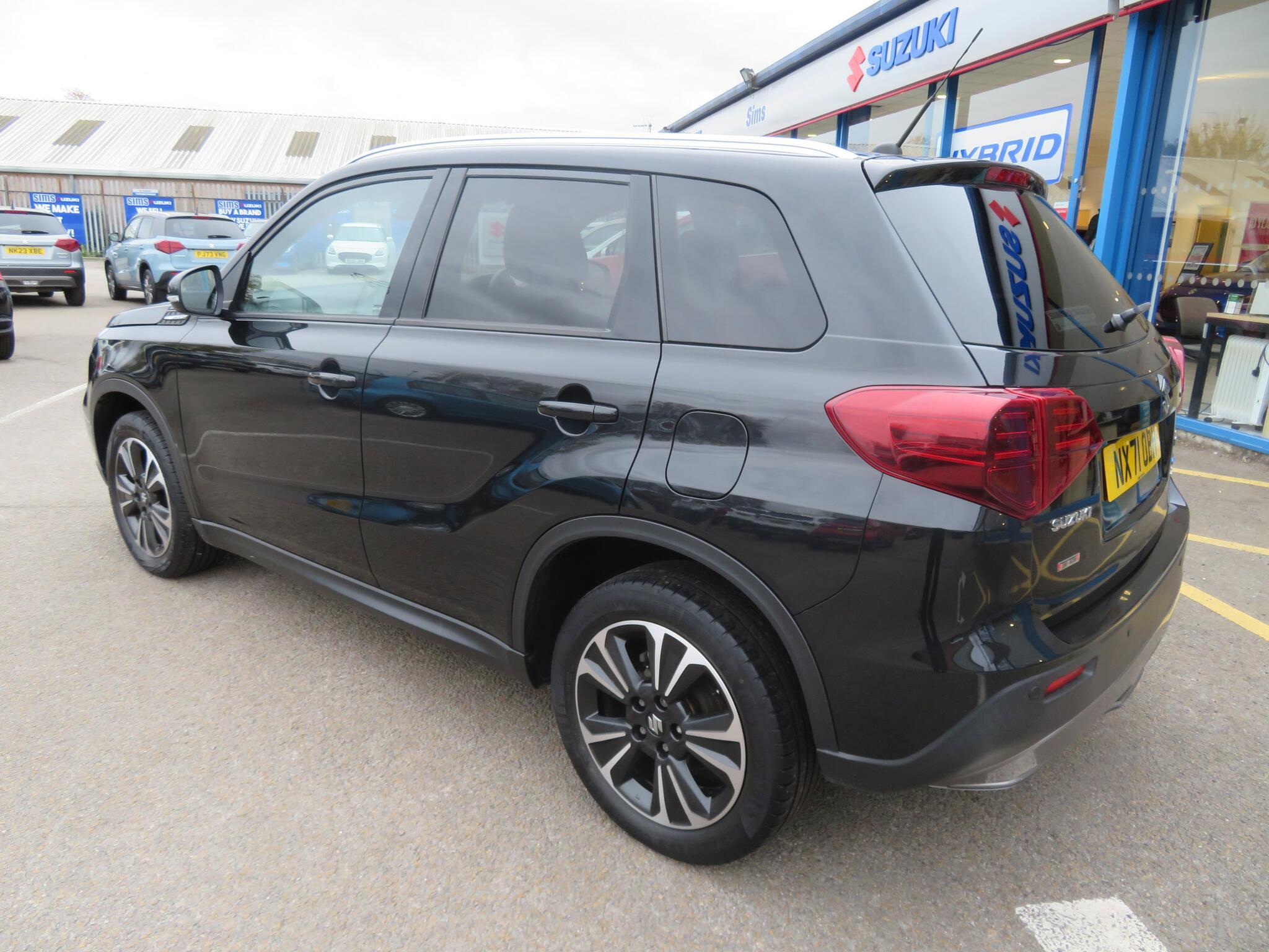 Suzuki Vitara - Image 12