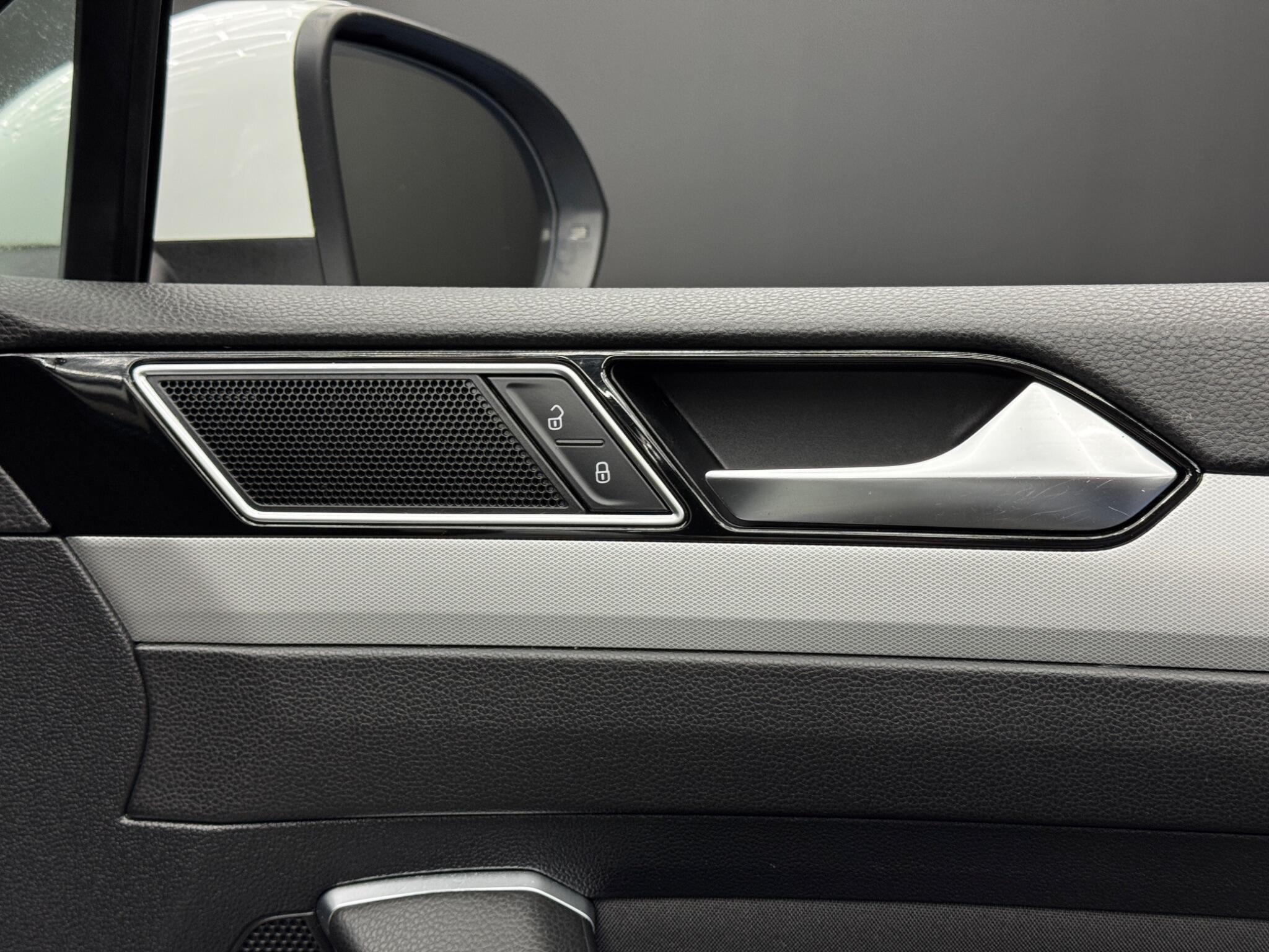 Volkswagen Passat - Image 38