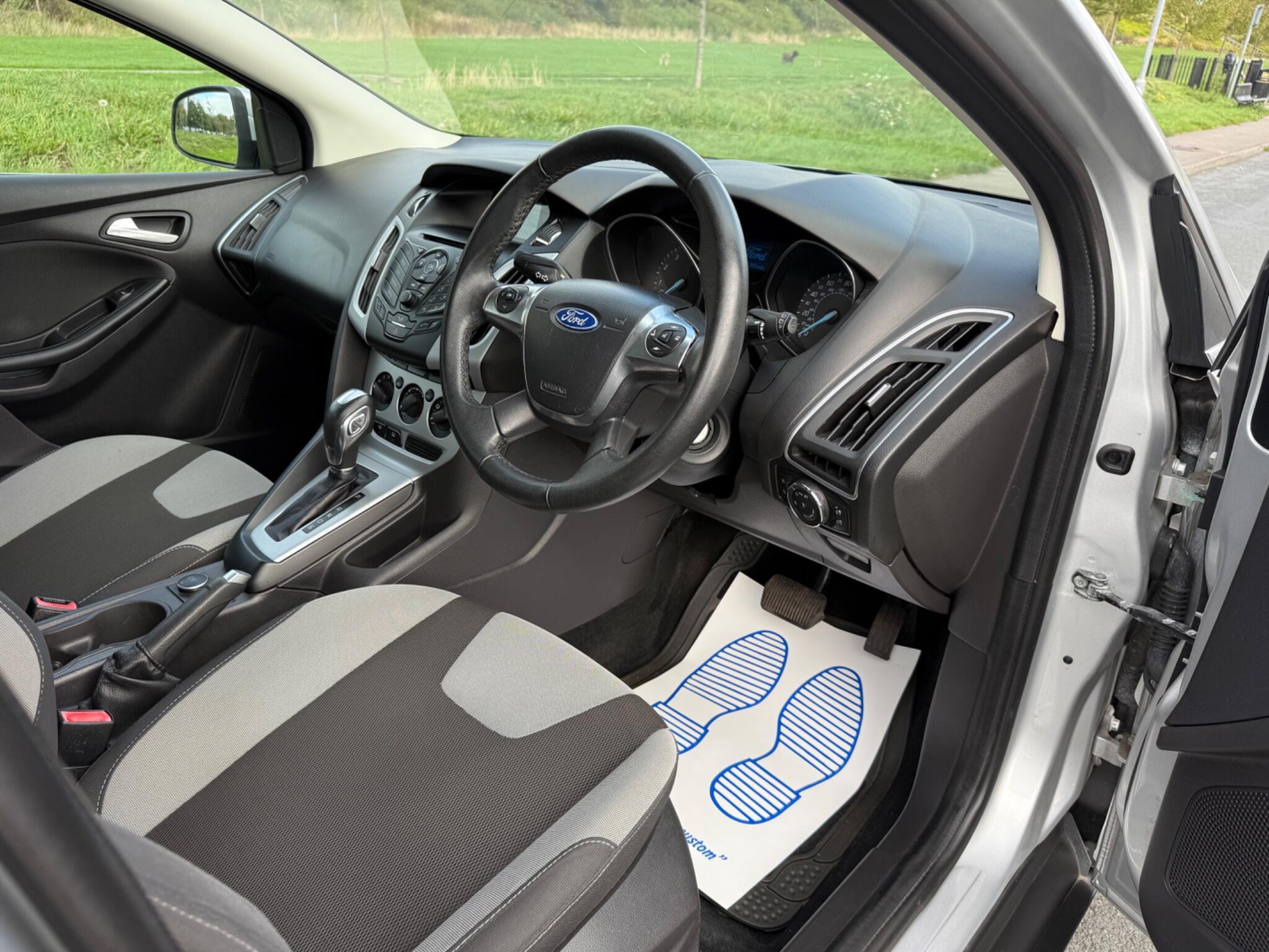 Ford Focus - Image 20