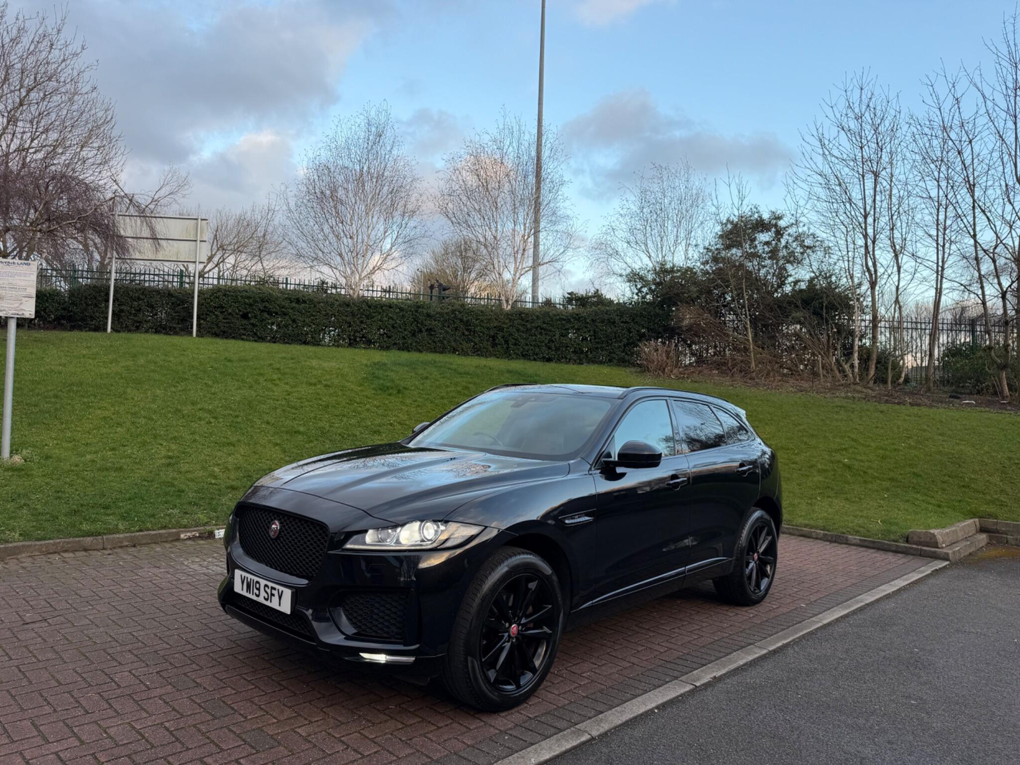 Jaguar F-Pace - Image 22