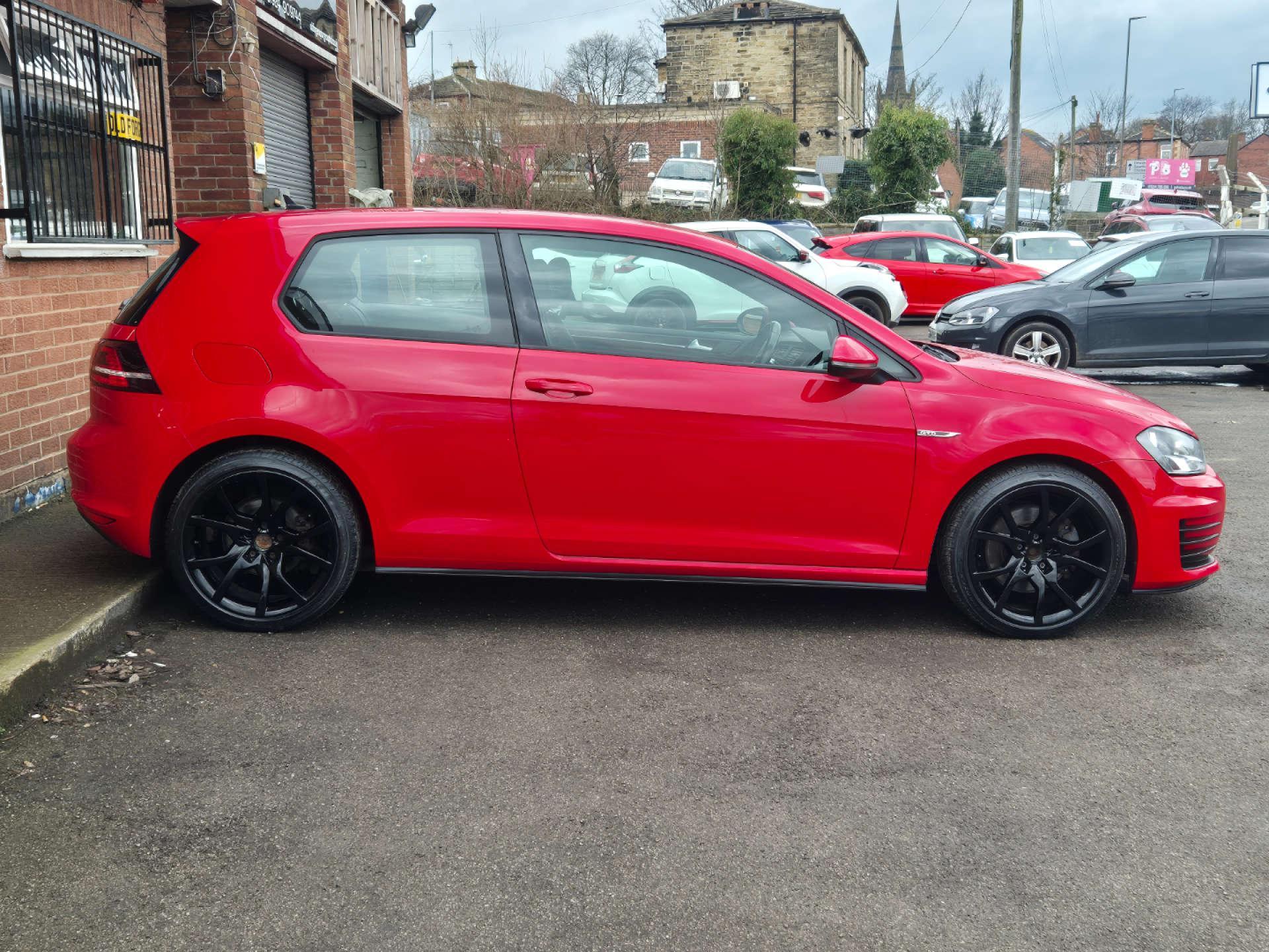 Volkswagen Golf - Image 7