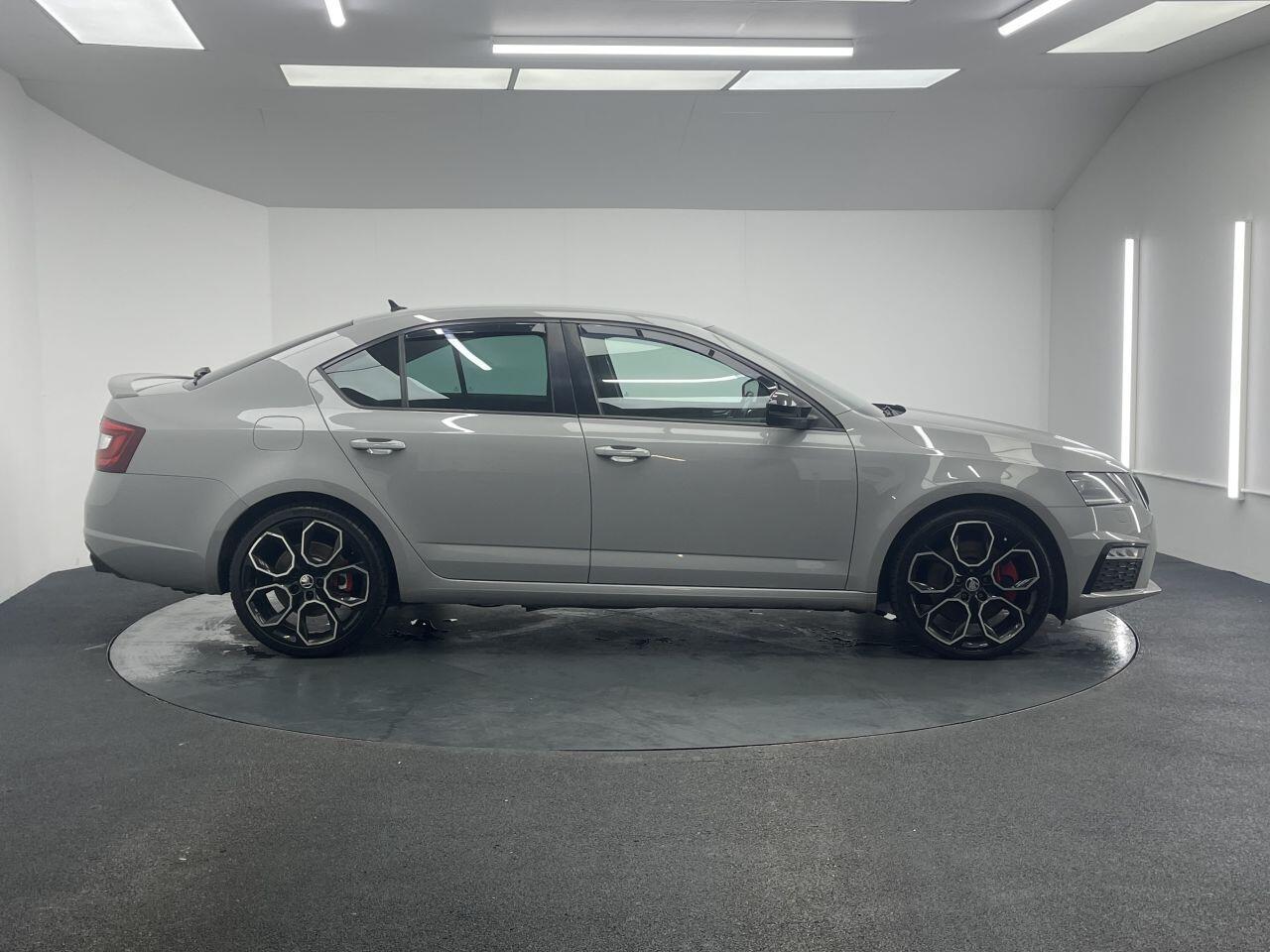 Skoda Octavia - Image 22