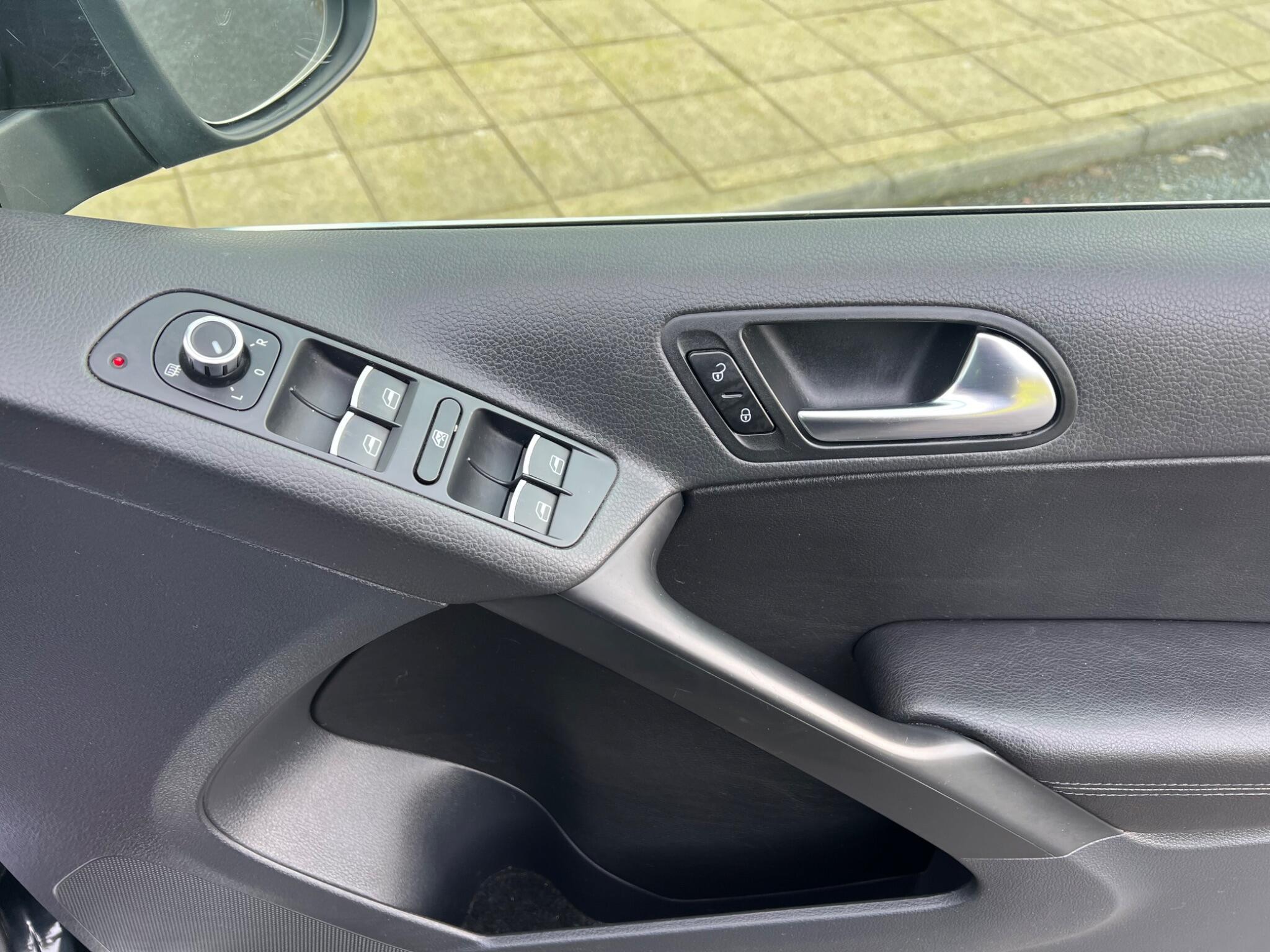 Volkswagen Tiguan - Image 25