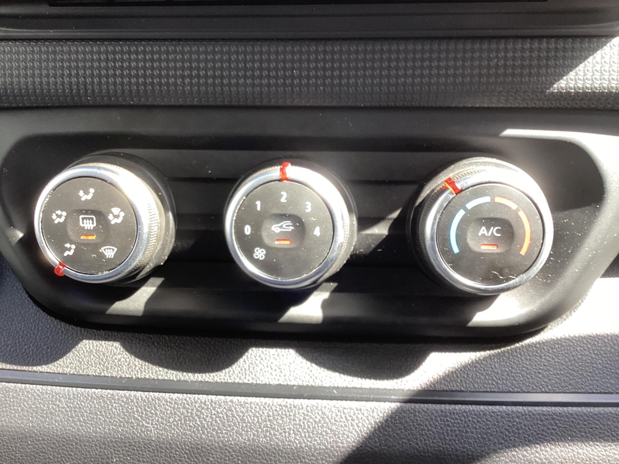 Renault Trafic - Image 20