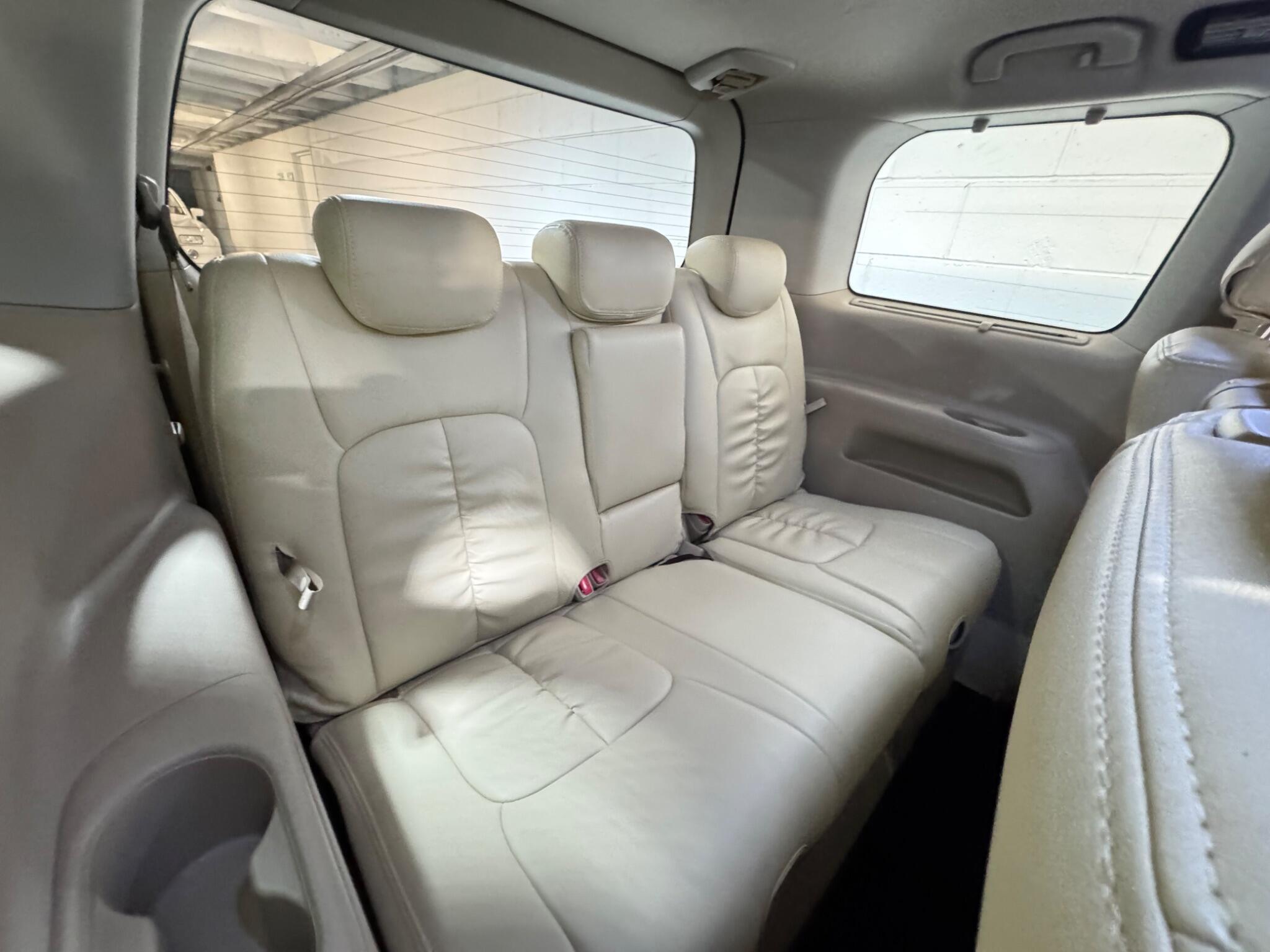 Nissan Elgrand - Image 13