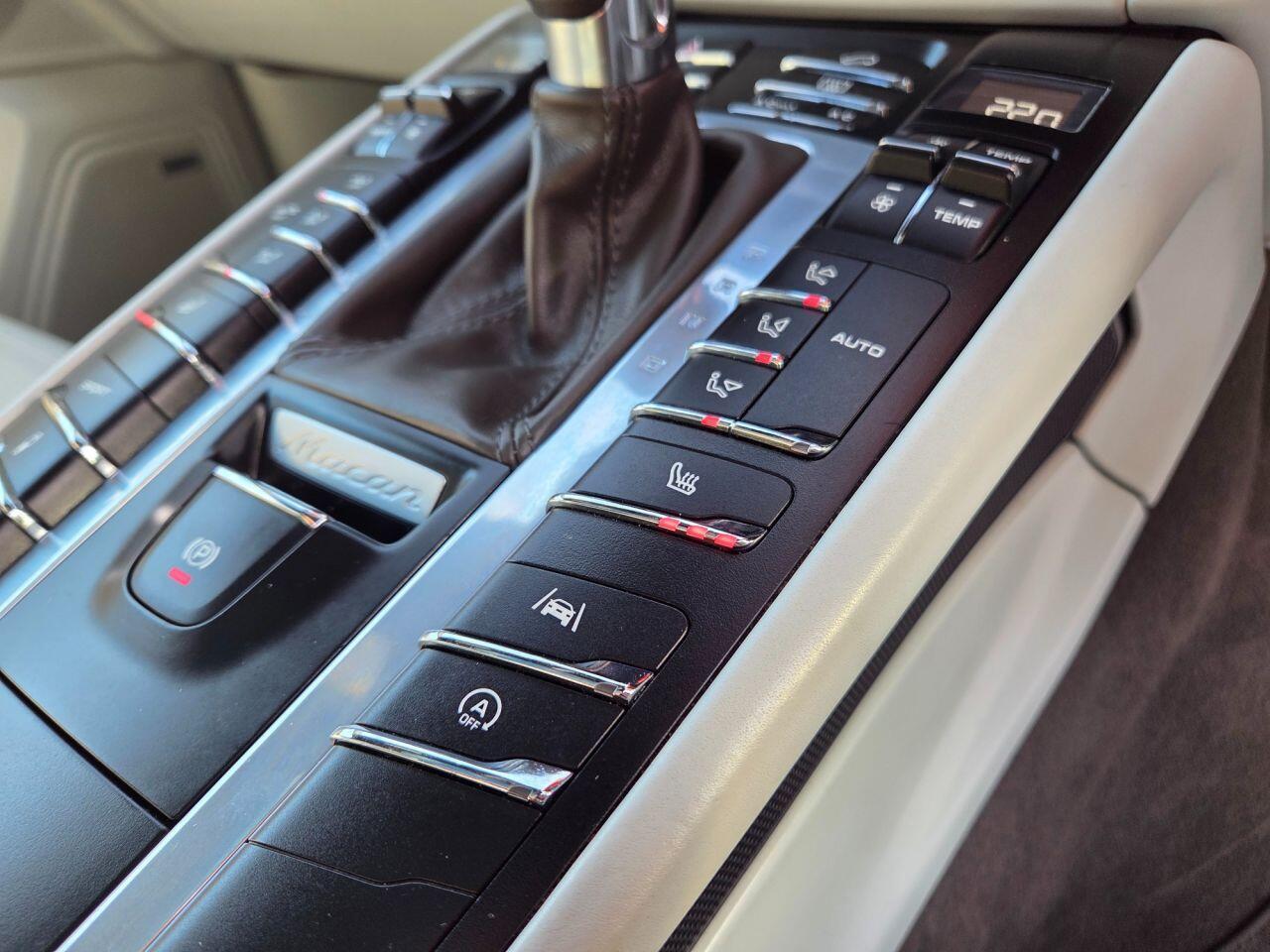 Porsche Macan - Image 43