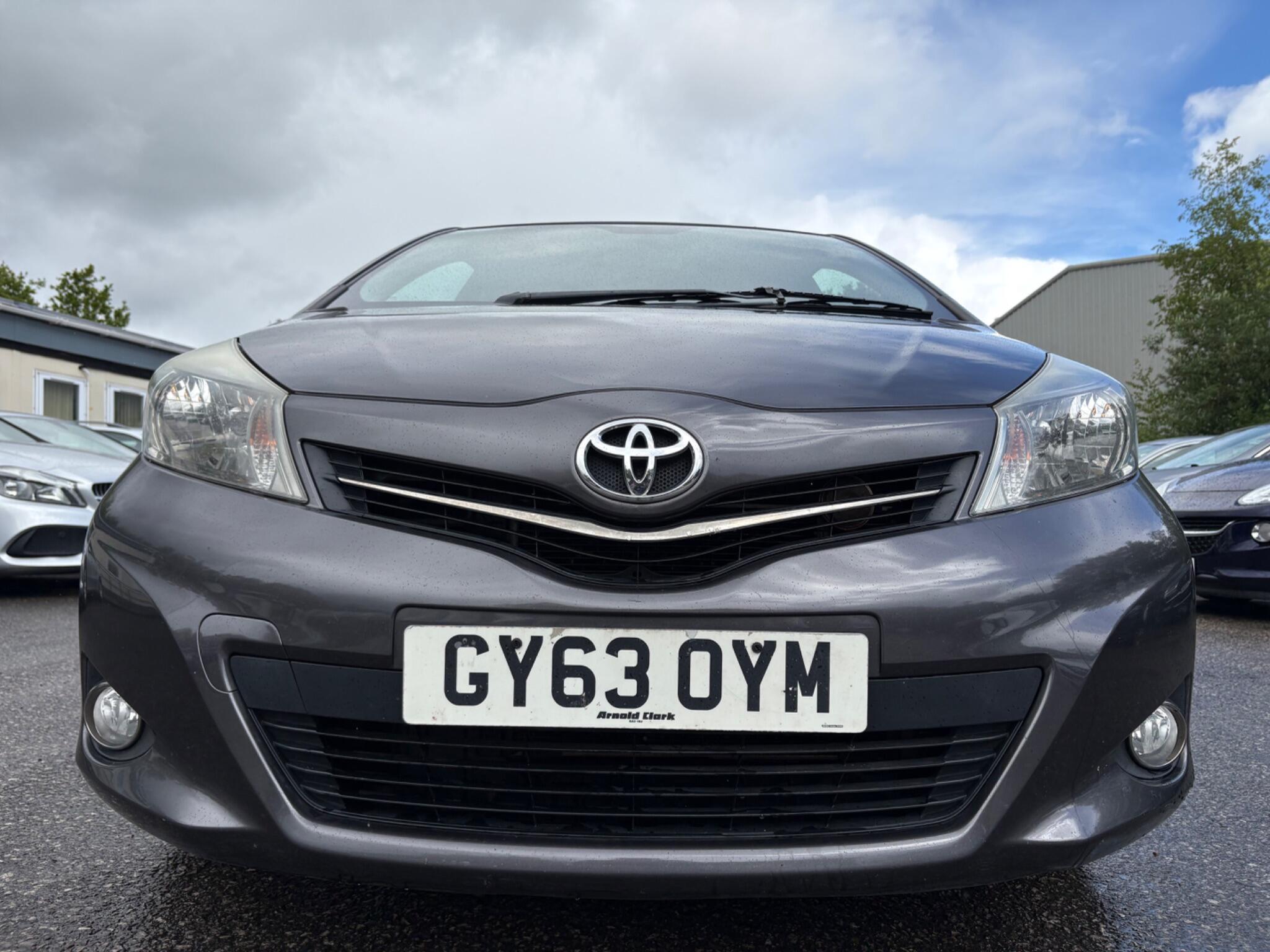 Toyota Yaris - Image 4