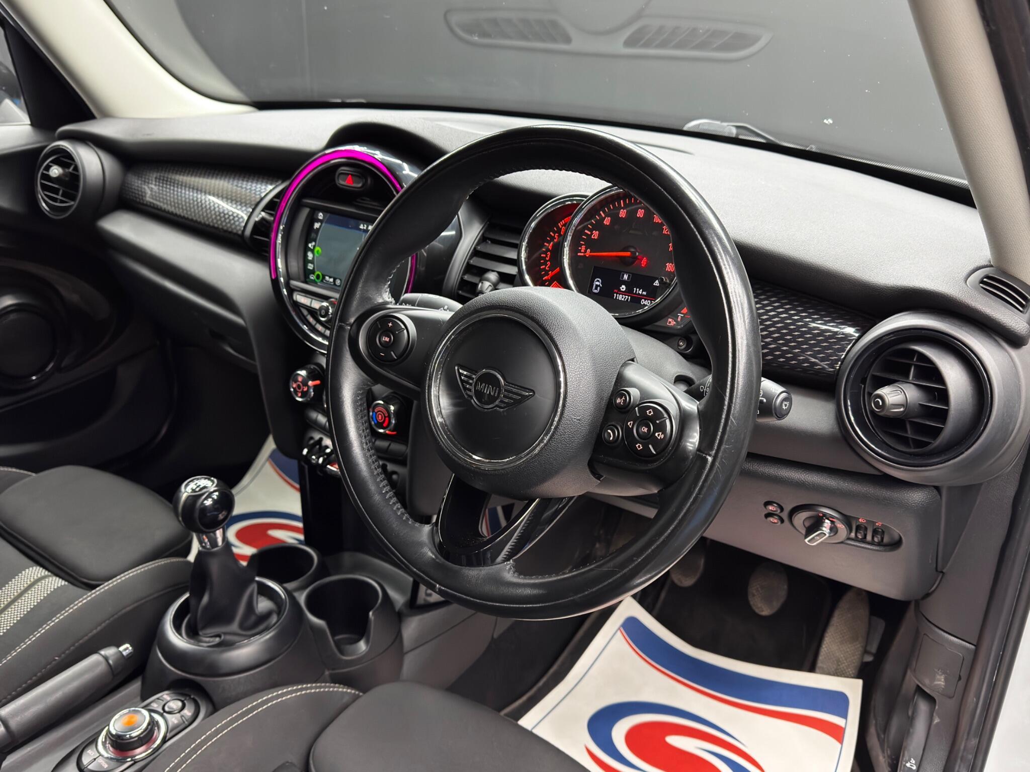 MINI Hatch - Image 9