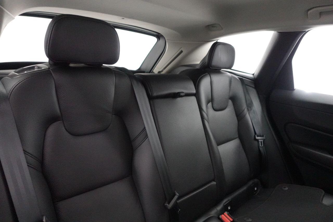 Volvo XC60 - Image 17