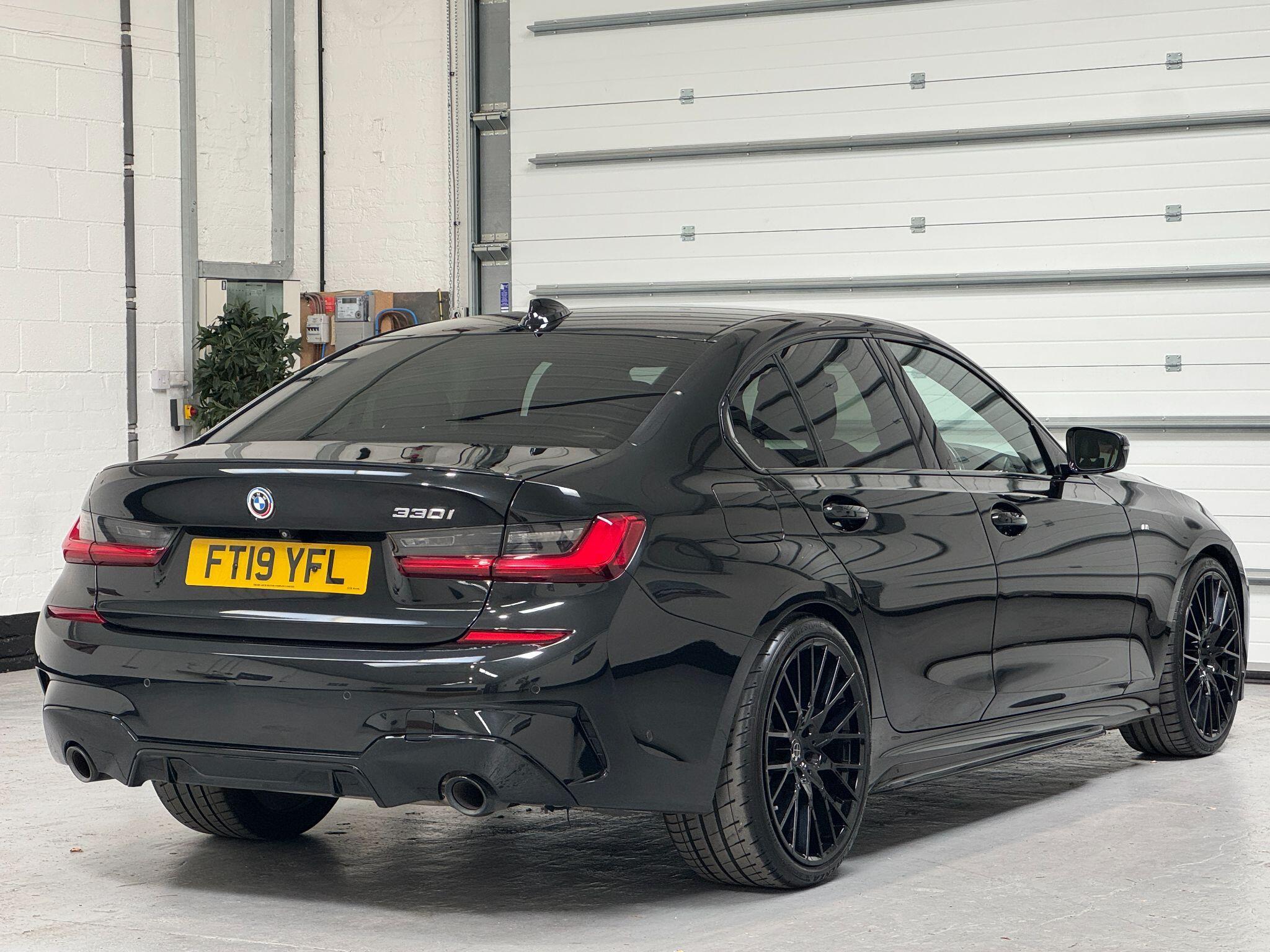 BMW 3 Series - Image 11