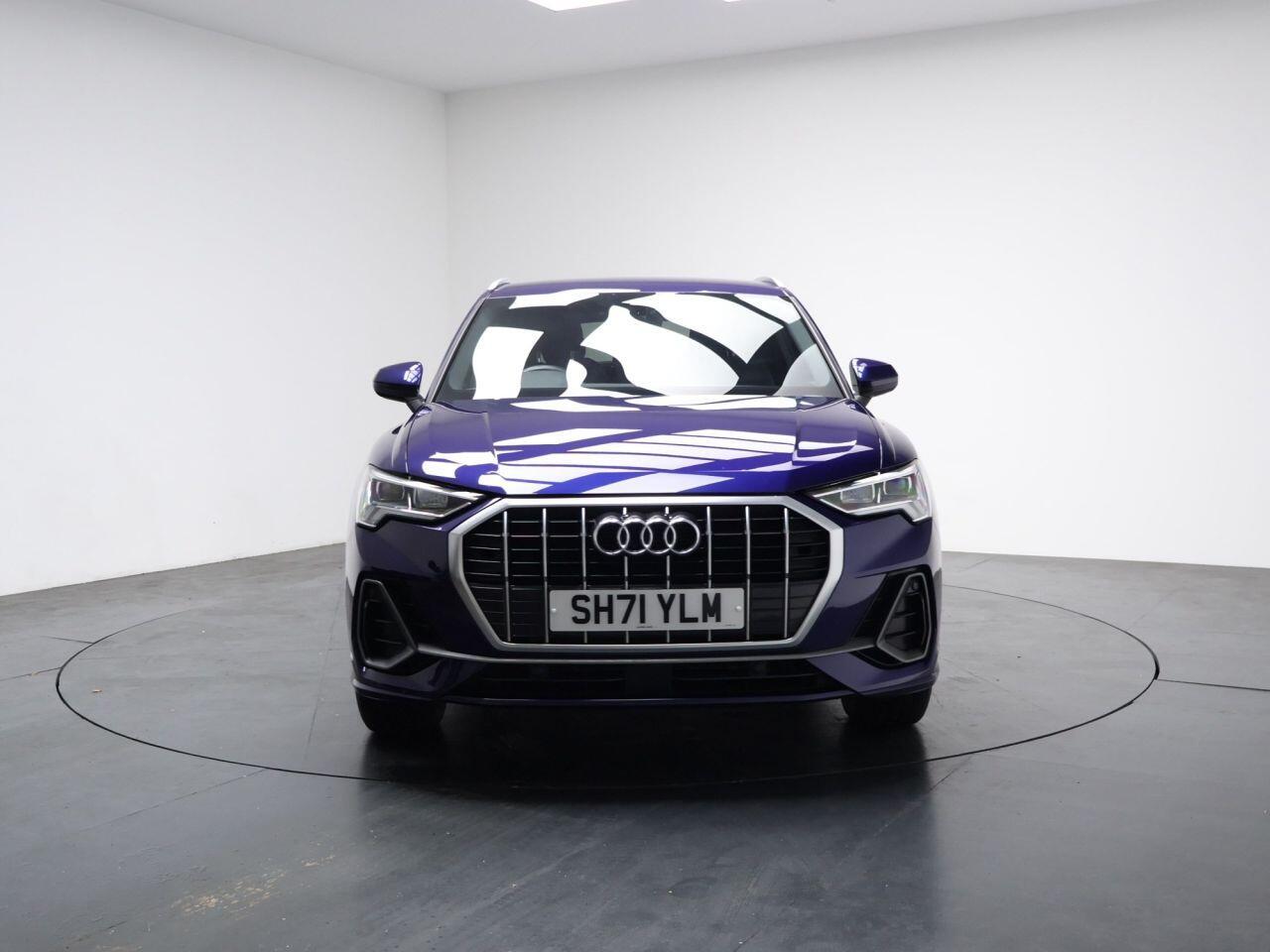 Audi Q3 - Image 5