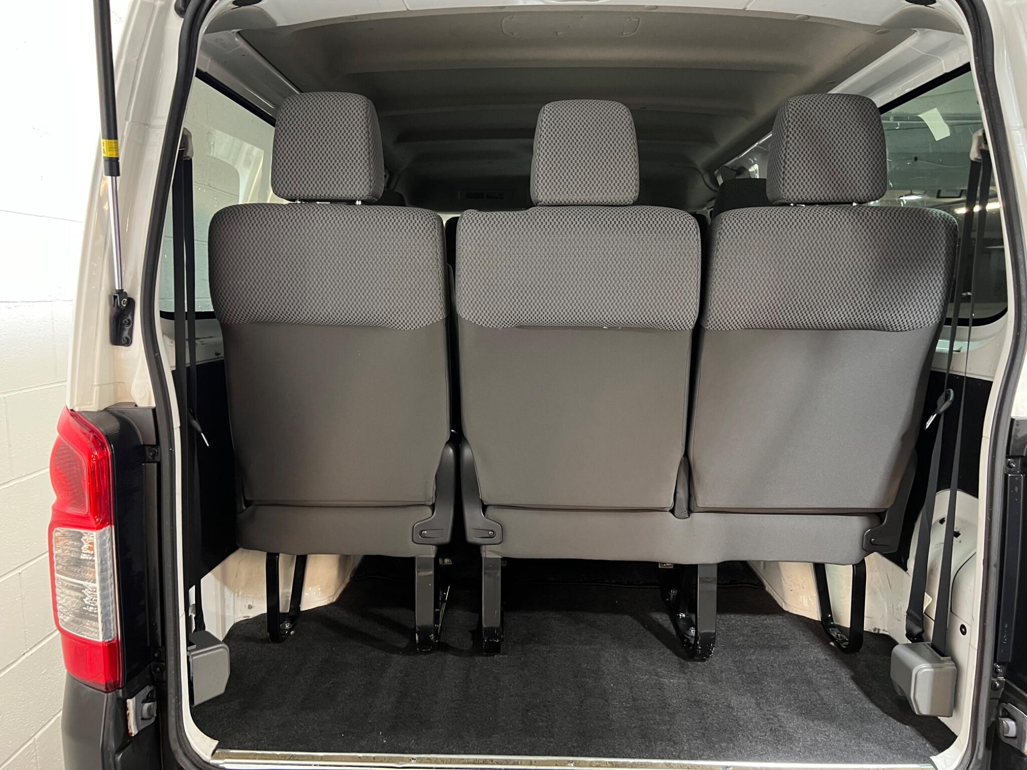Nissan NV300 - Image 12