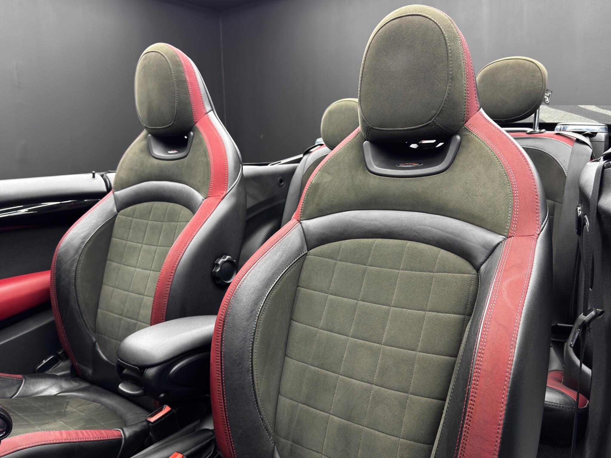MINI Convertible - Image 13